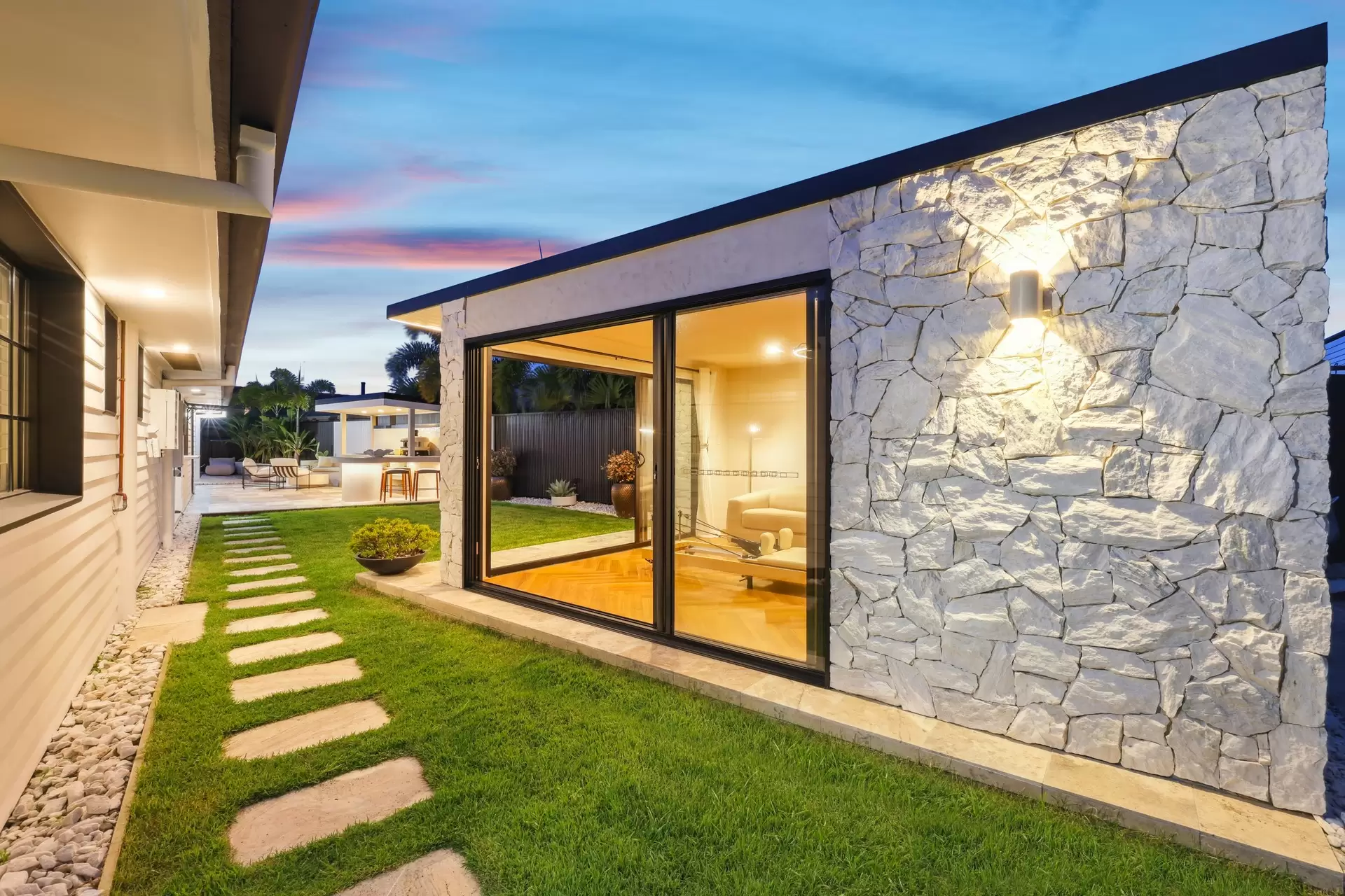 60 Boomerang Crescent, Sorrento Sold by Queensland Sotheby's International Realty - image 1
