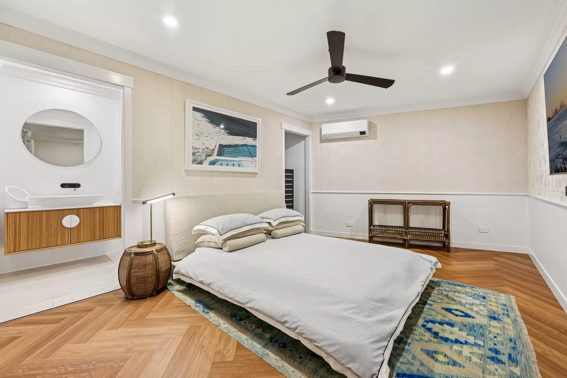 60 Boomerang Crescent, Sorrento Sold by Queensland Sotheby's International Realty - image 1