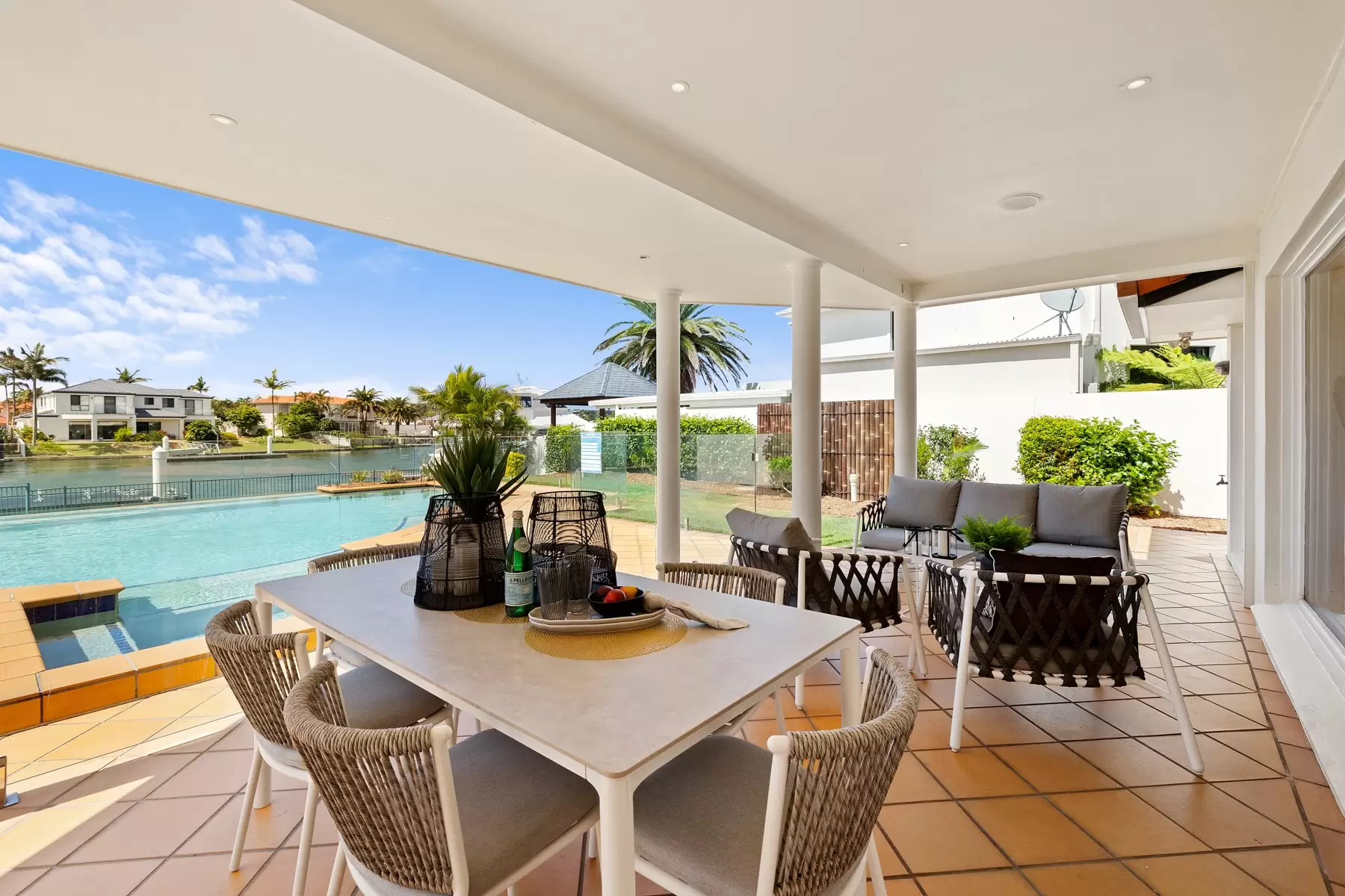 6 Piermont Place, Raby Bay Sold by  - image 1