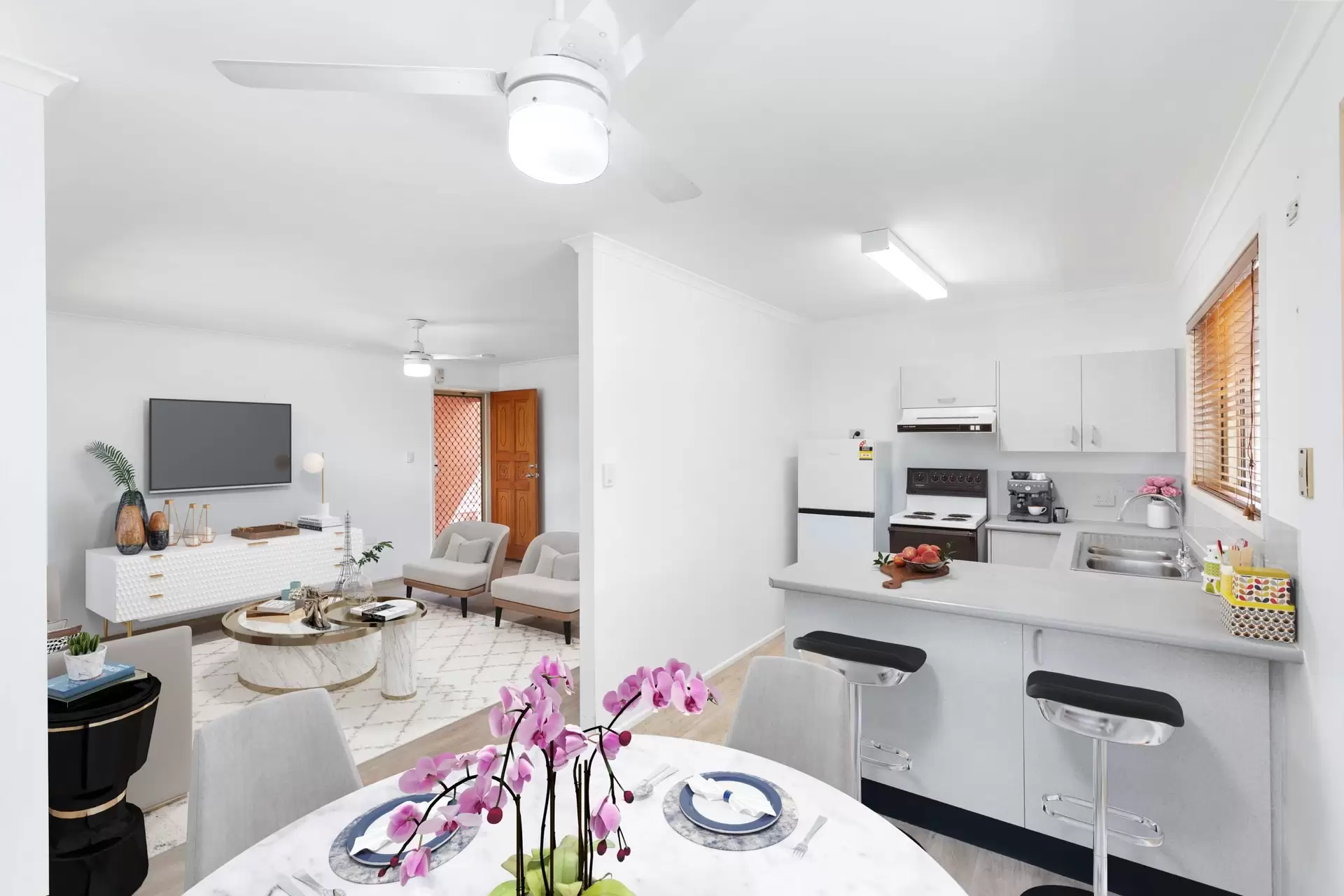 1/26 Robe Street, Currimundi Sold by Queensland Sotheby's International Realty - image 1
