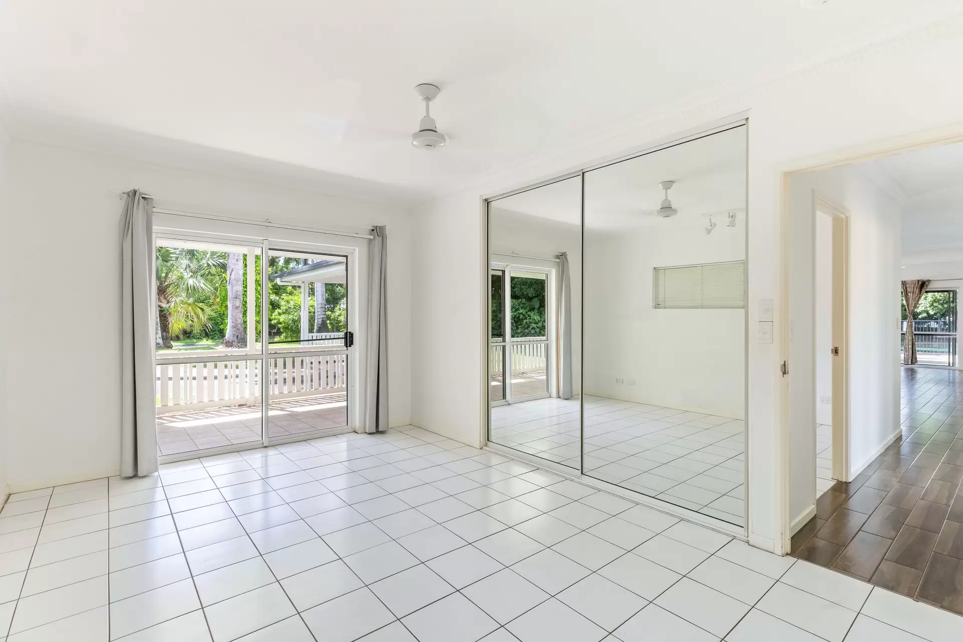 16 Endeavour Street, Port Douglas Sold by  - image 1