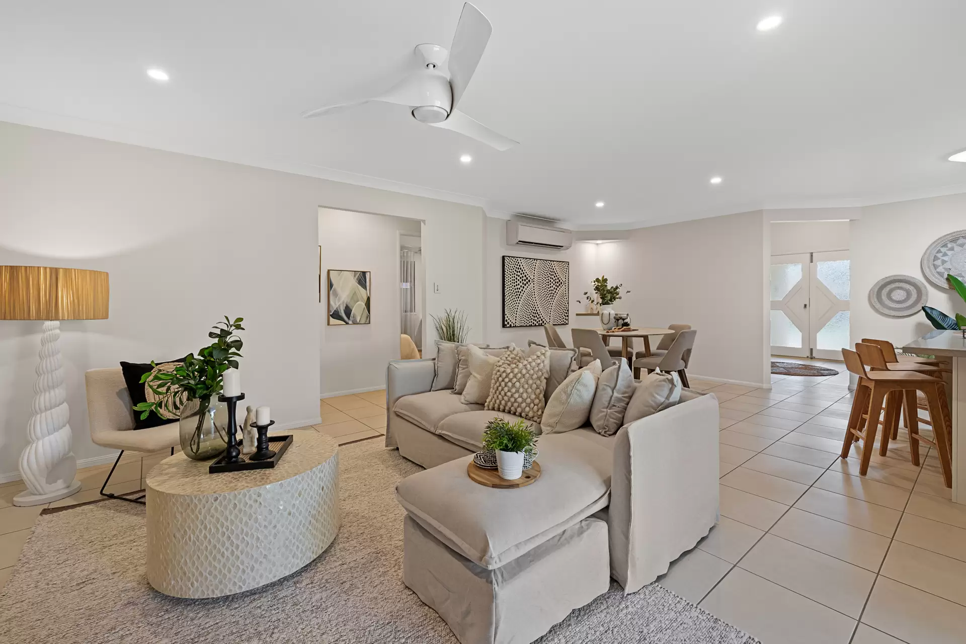19 Bryce Place, Birkdale Sold by  - image 1
