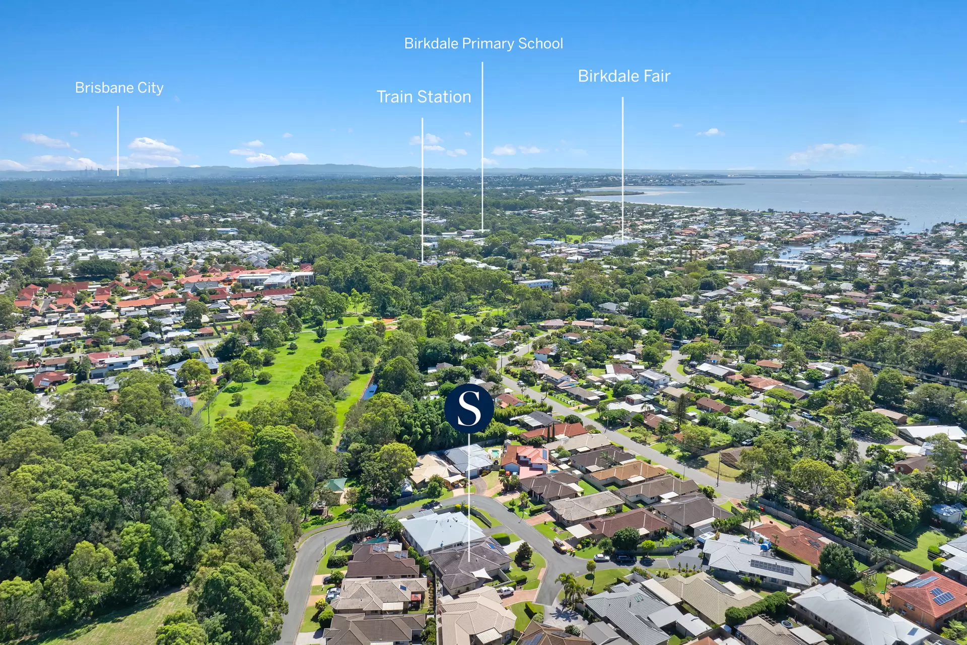 19 Bryce Place, Birkdale Sold by Queensland Sotheby's International Realty - image 1