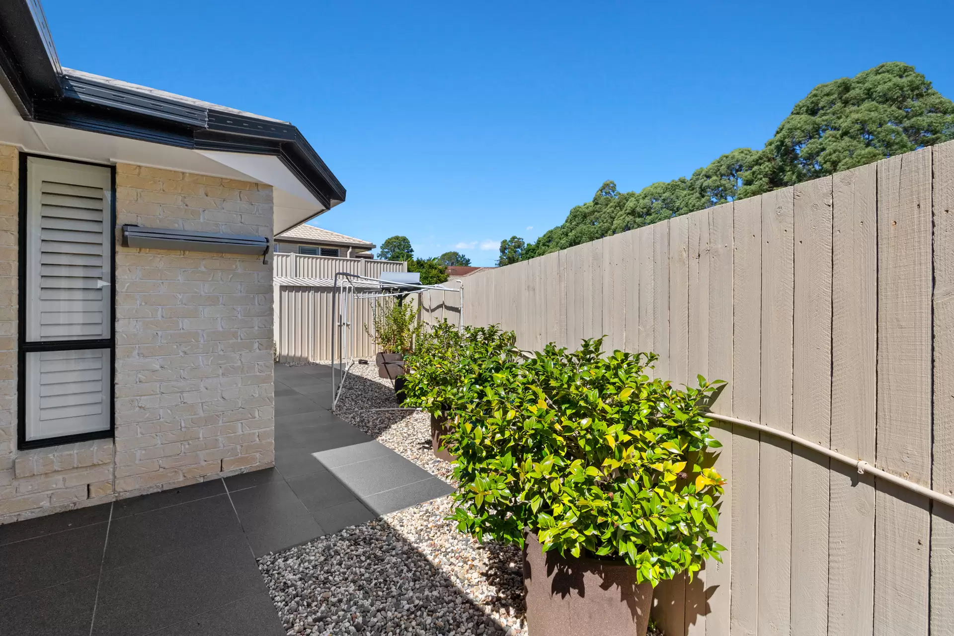 19 Bryce Place, Birkdale Sold by Queensland Sotheby's International Realty - image 1