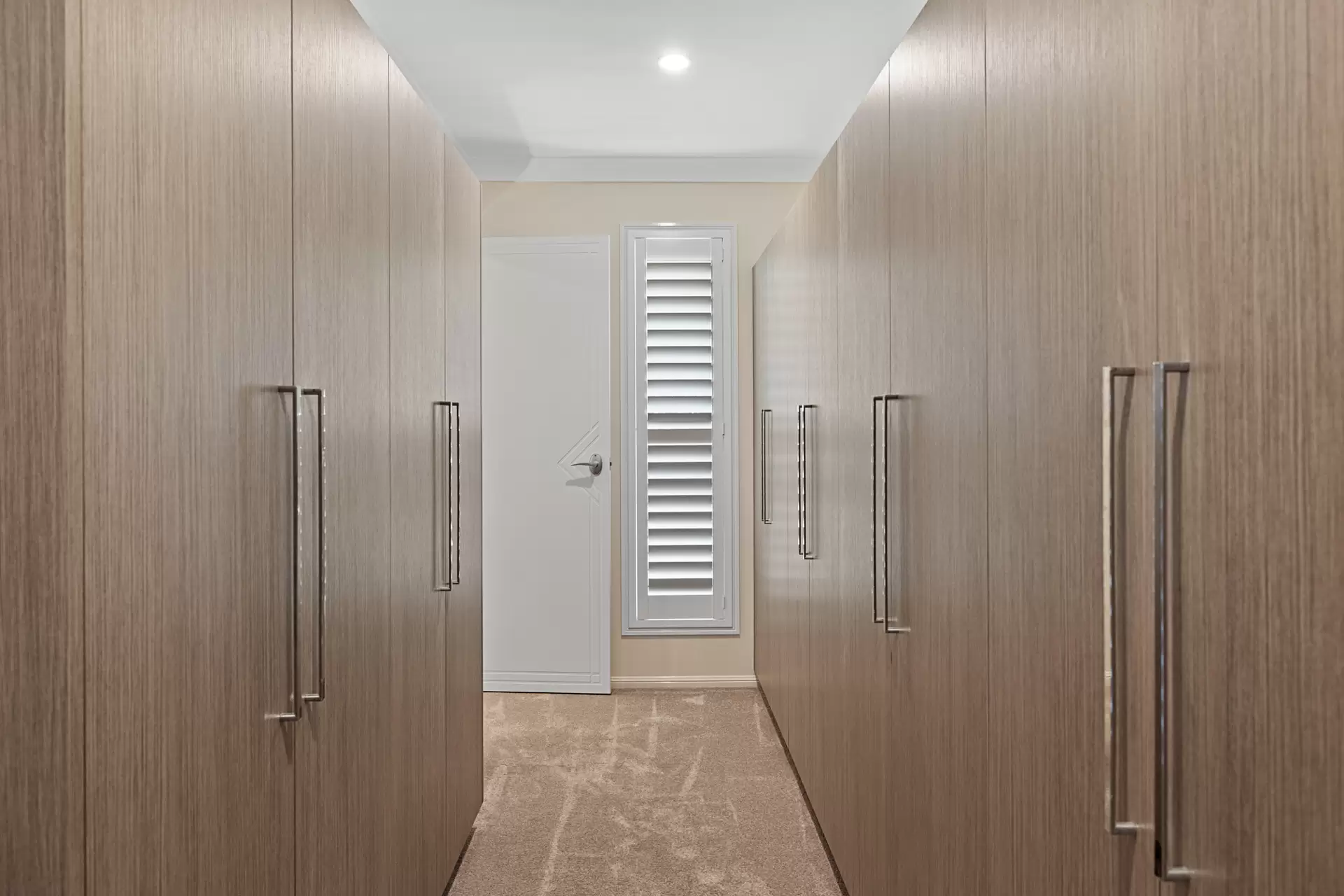 19 Bryce Place, Birkdale Sold by Queensland Sotheby's International Realty - image 1