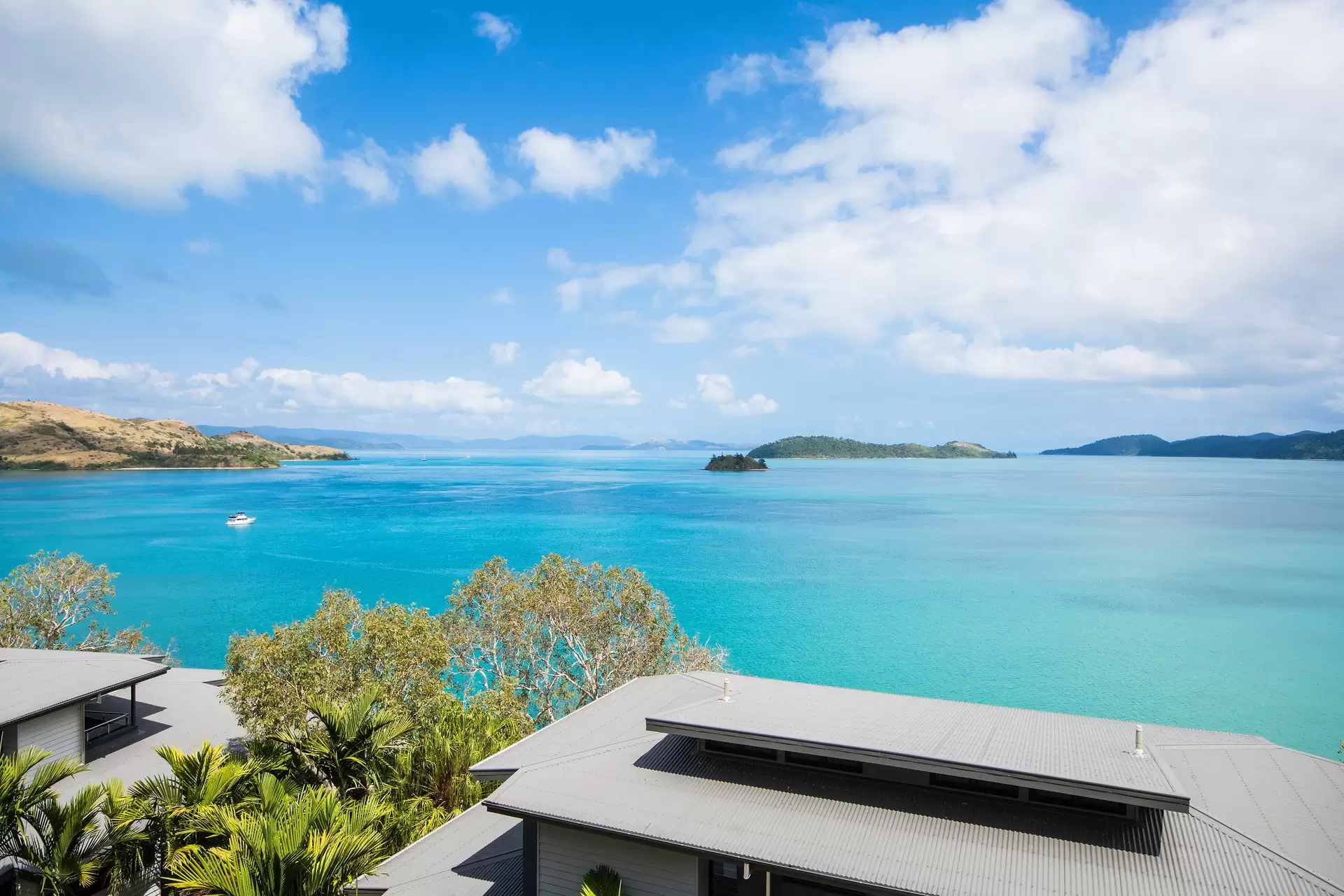31/5 Acacia Drive, Hamilton Island Sold by Queensland Sotheby's International Realty - image 1