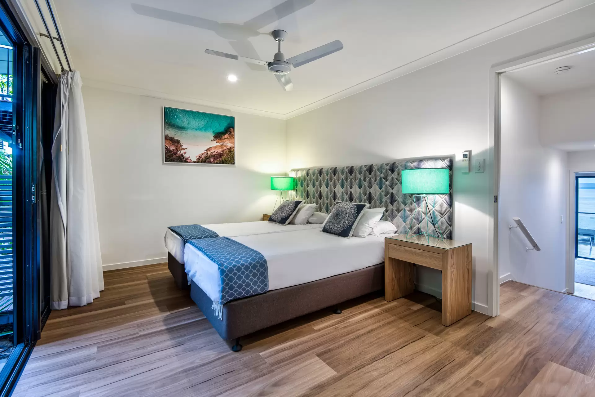 31/5 Acacia Drive, Hamilton Island Sold by Queensland Sotheby's International Realty - image 1