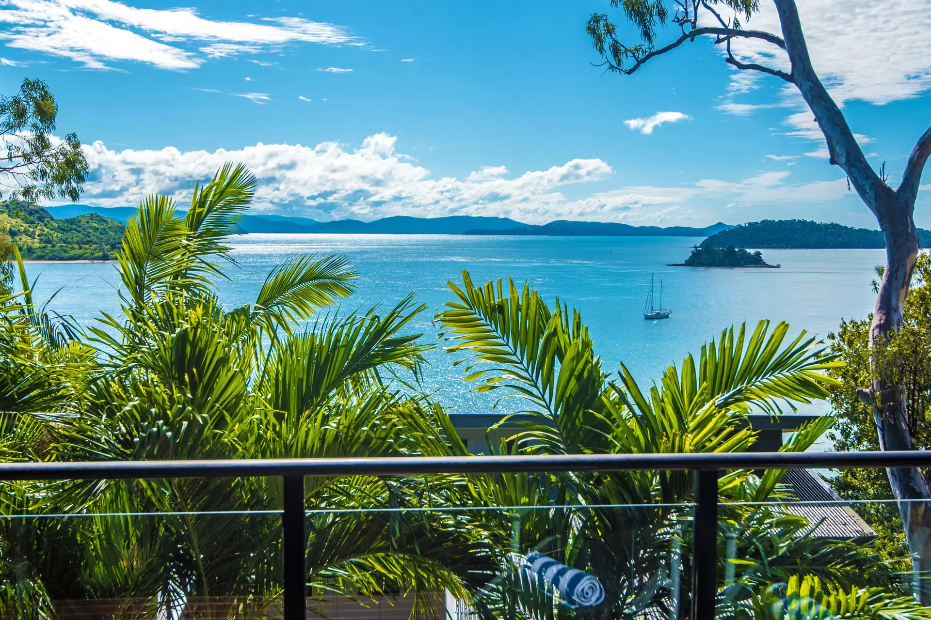 6/5 Acacia Drive, Hamilton Island Sold by Queensland Sotheby's International Realty - image 1