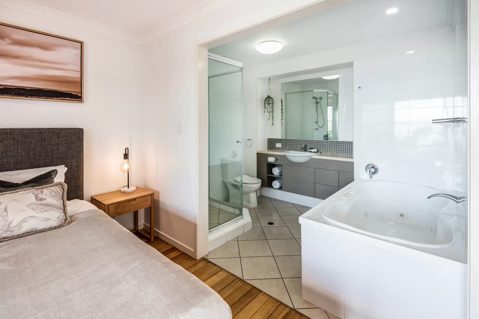 6/5 Acacia Drive, Hamilton Island Sold by Queensland Sotheby's International Realty - image 1