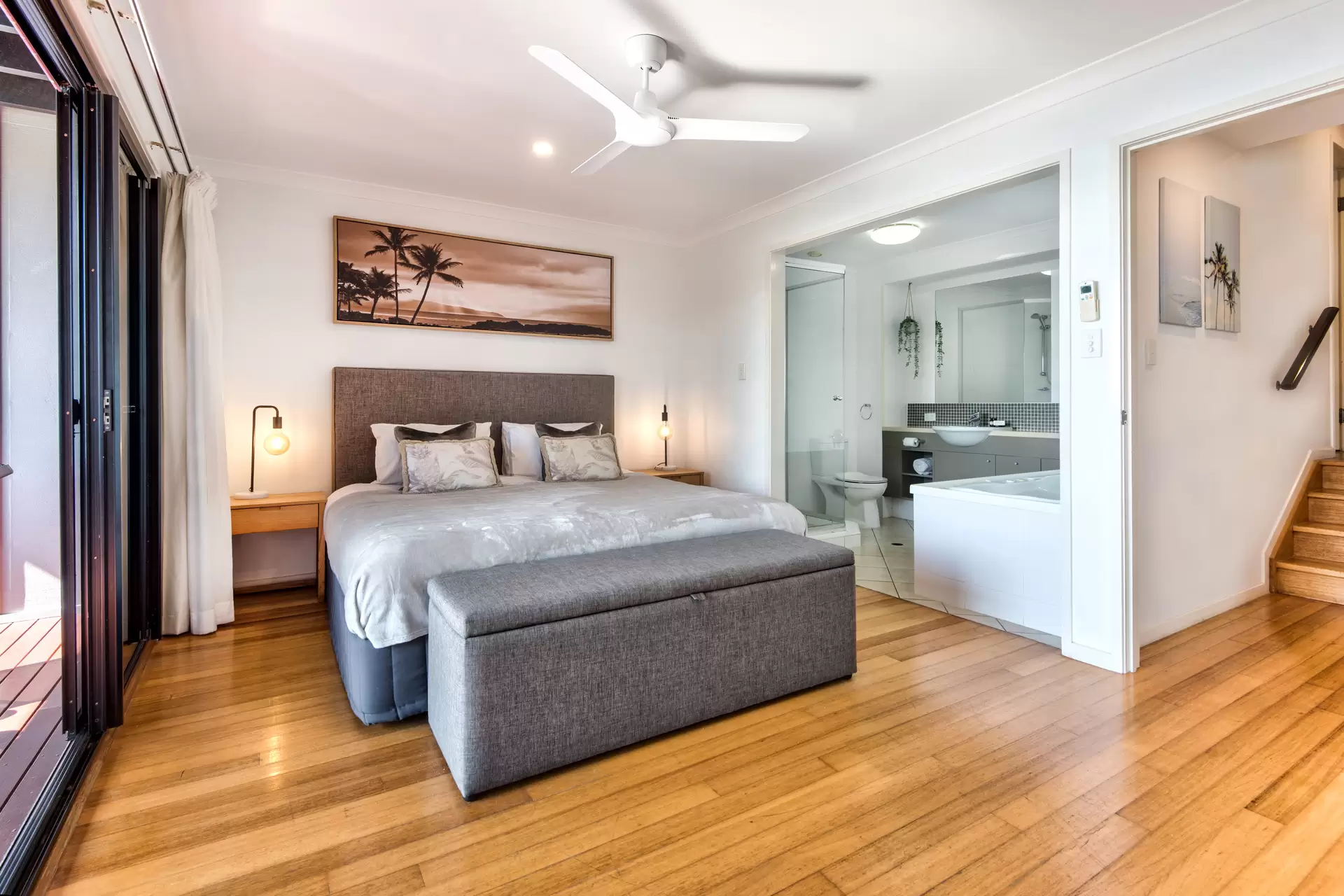 6/5 Acacia Drive, Hamilton Island Sold by Queensland Sotheby's International Realty - image 1