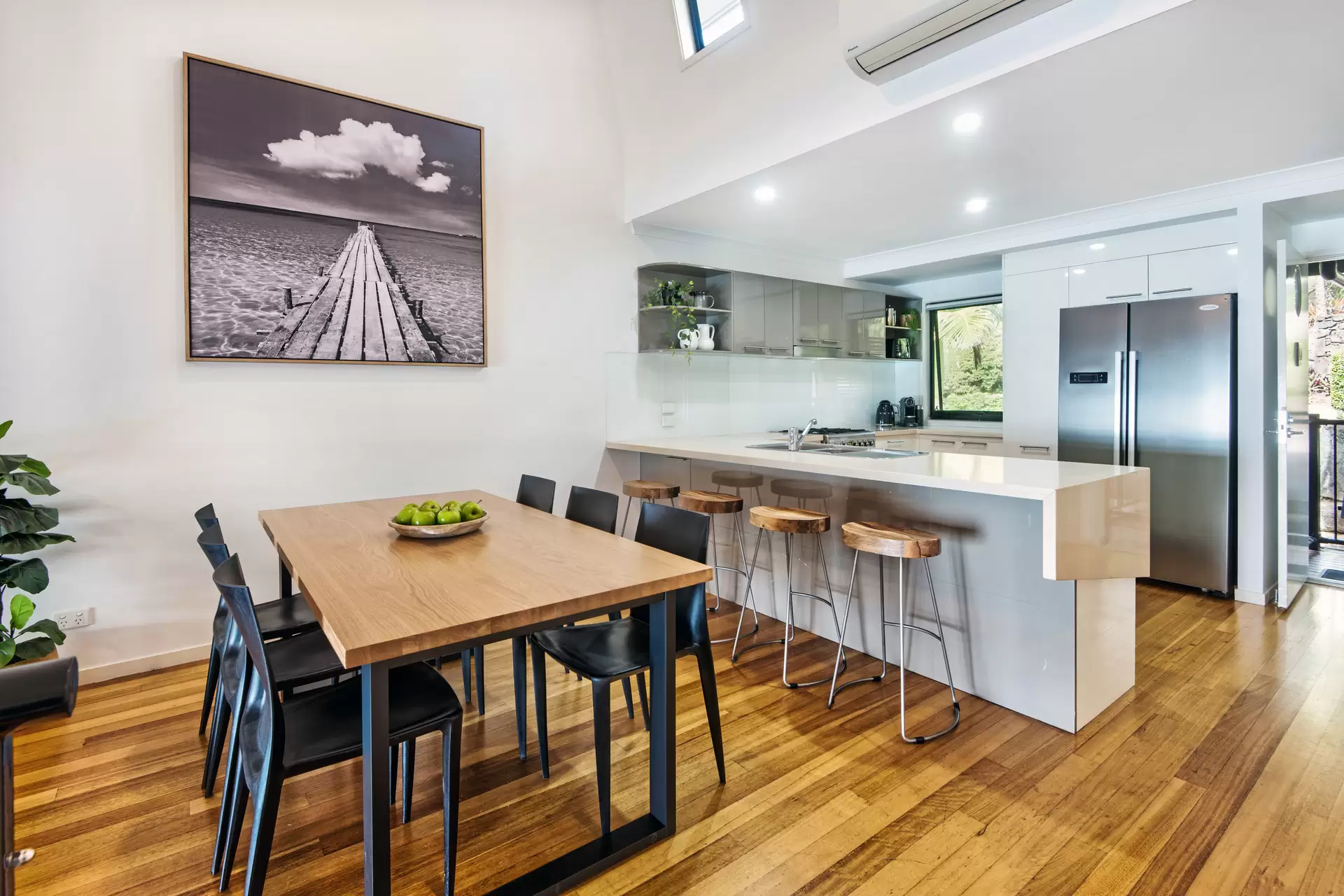 6/5 Acacia Drive, Hamilton Island Sold by Queensland Sotheby's International Realty - image 1