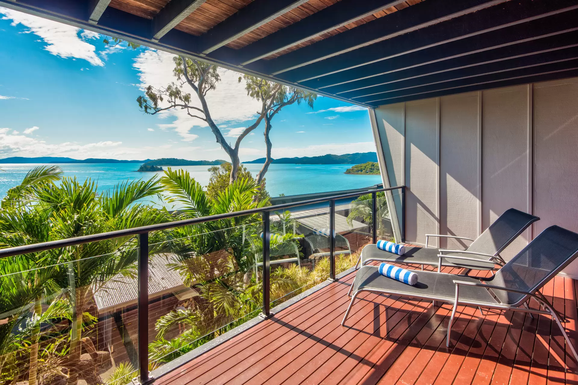 6/5 Acacia Drive, Hamilton Island Sold by Queensland Sotheby's International Realty - image 1