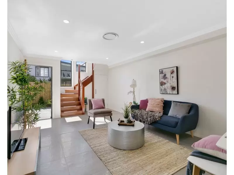 1/111 Falconer Street, Southport Sold by  - image 1