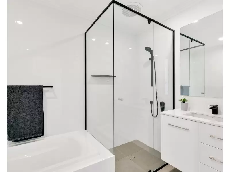 1/111 Falconer Street, Southport Sold by Queensland Sotheby's International Realty - image 1