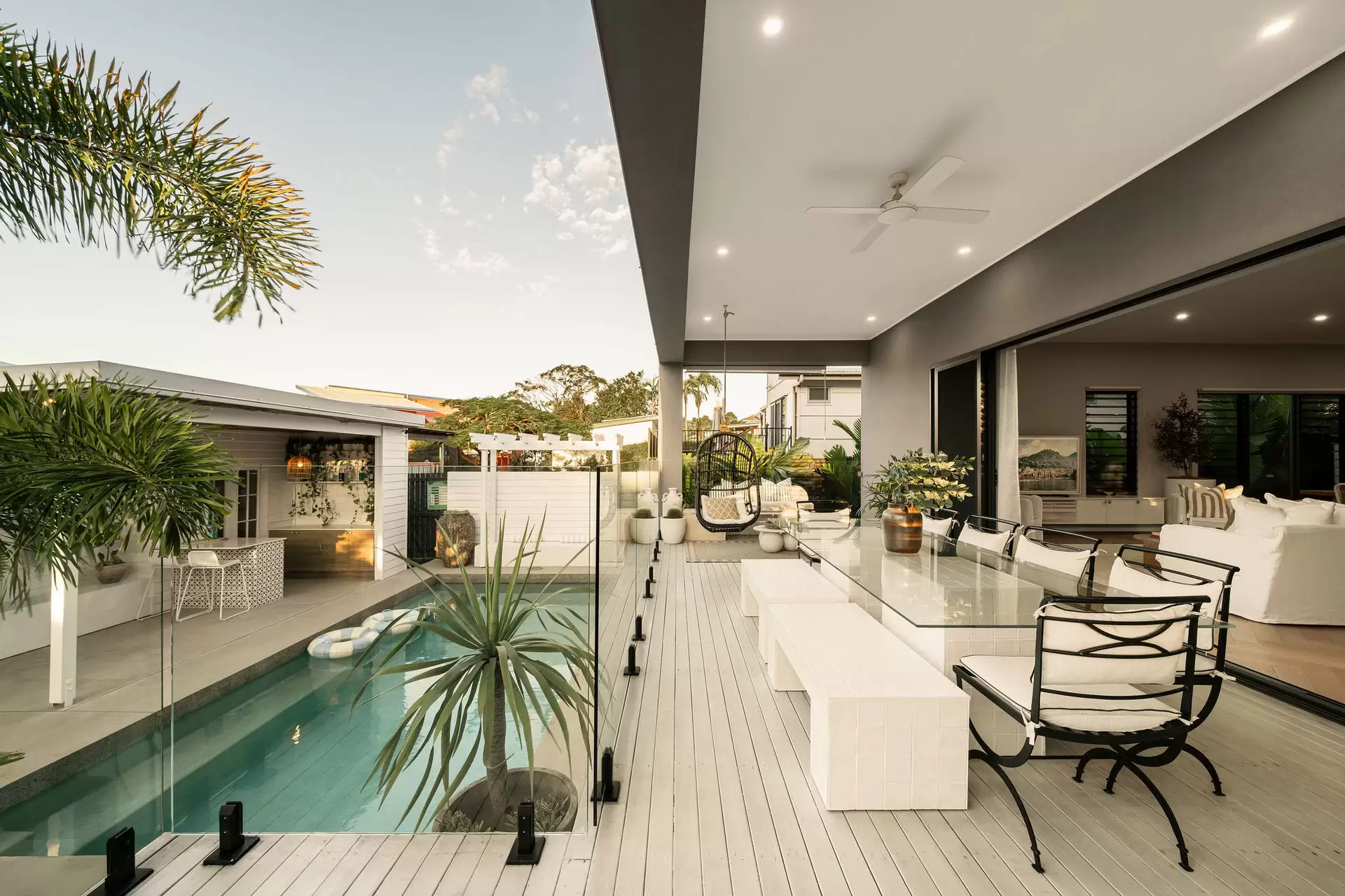 6 Wirega Street, Wavell Heights Sold by  - image 1