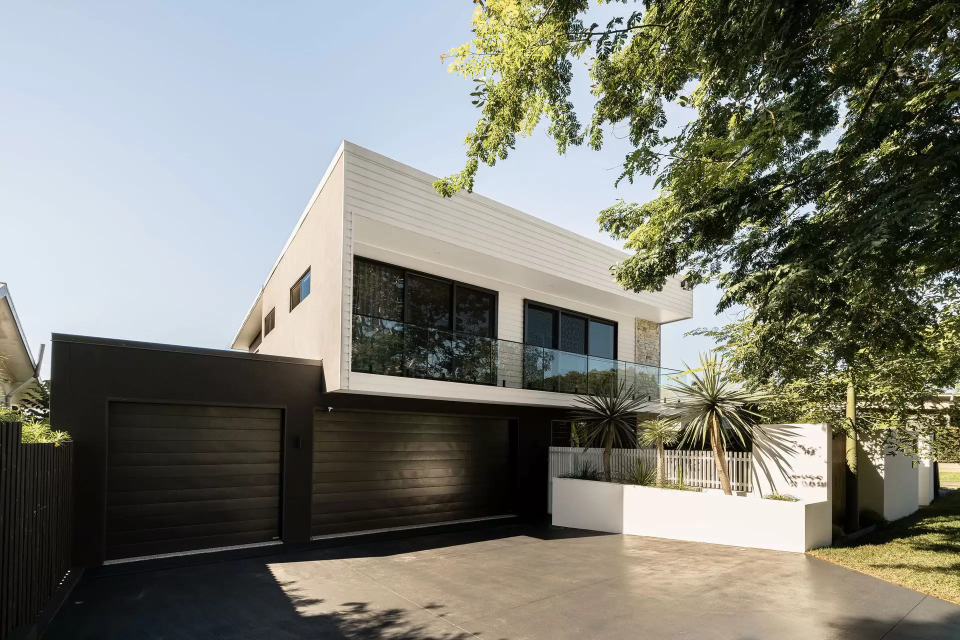 6 Wirega Street, Wavell Heights Sold by  - image 1