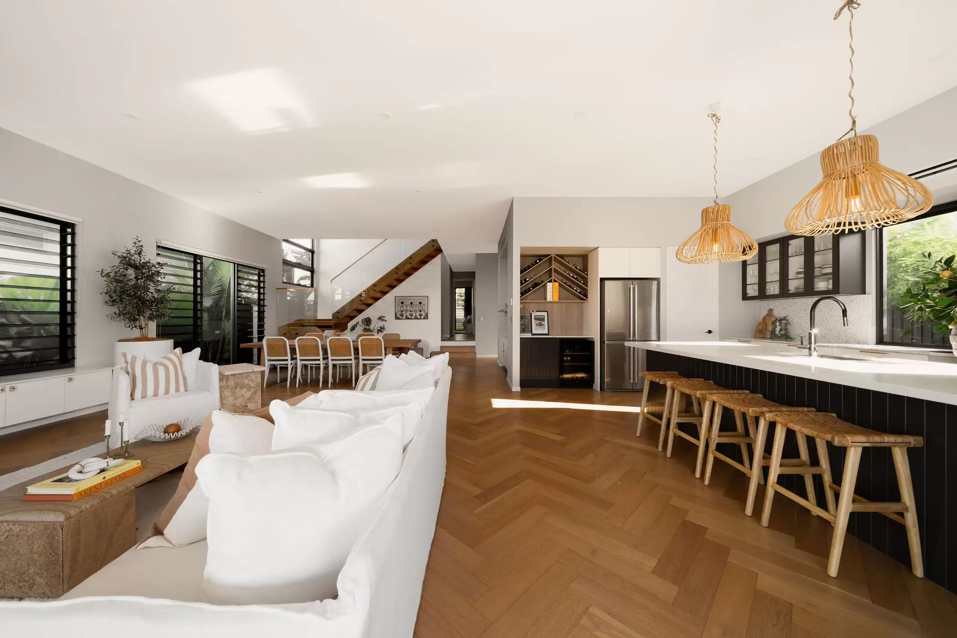 6 Wirega Street, Wavell Heights Sold by  - image 1