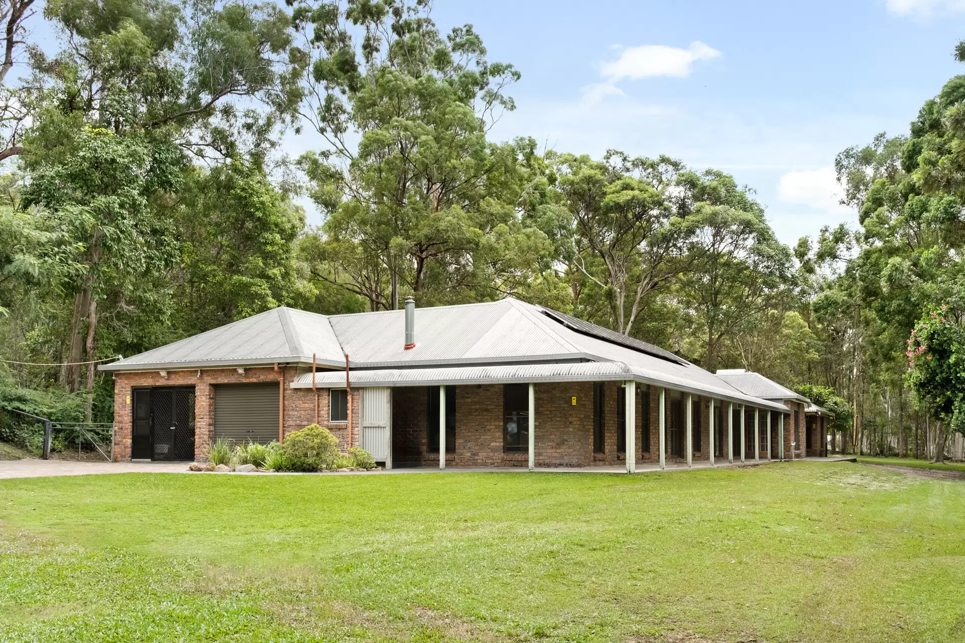 1740 Mt Gravatt Capalaba Road, Chandler Sold by Queensland Sotheby's International Realty - image 1