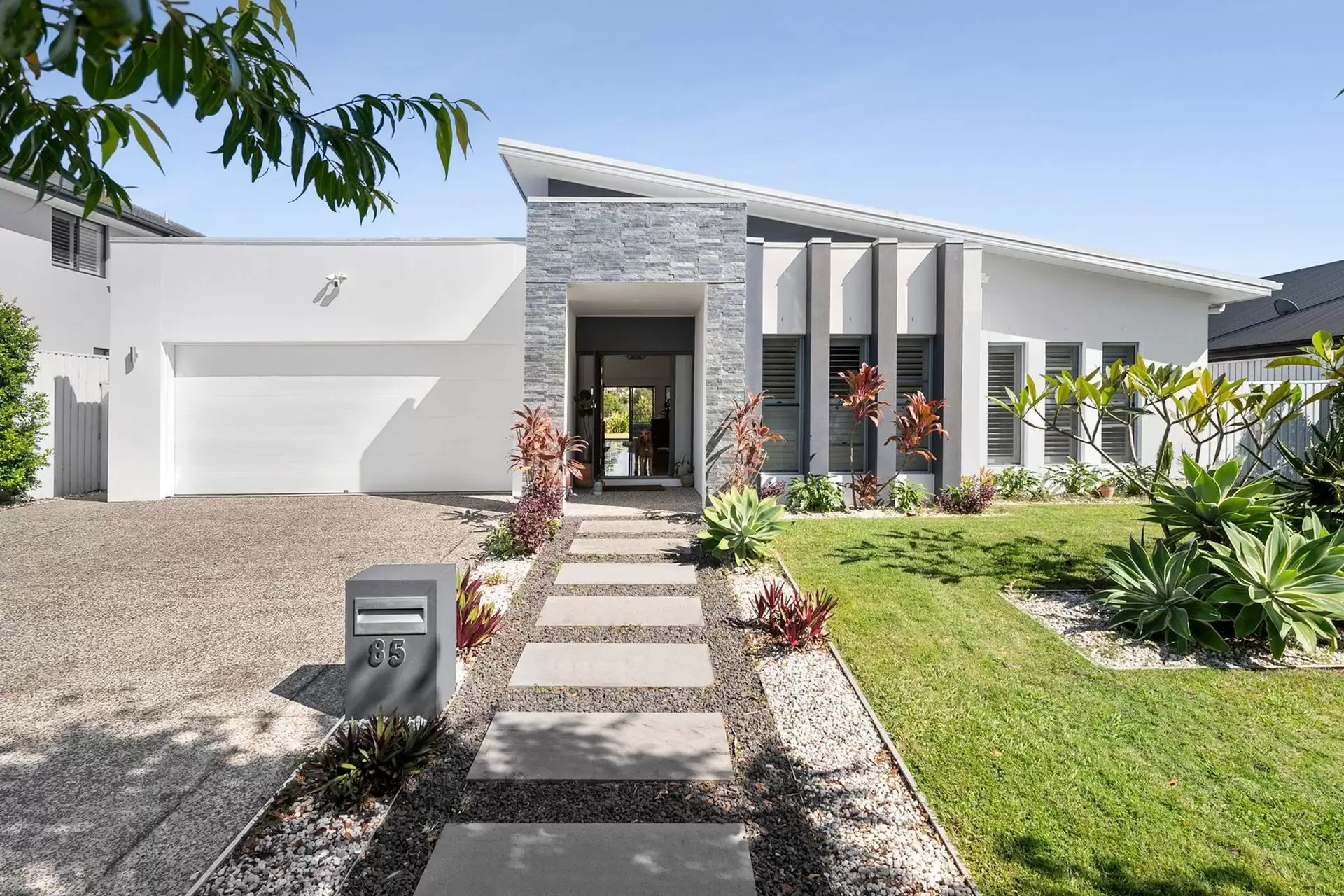 85 Augusta Circuit, Peregian Springs Sold by Queensland Sotheby's International Realty - image 1