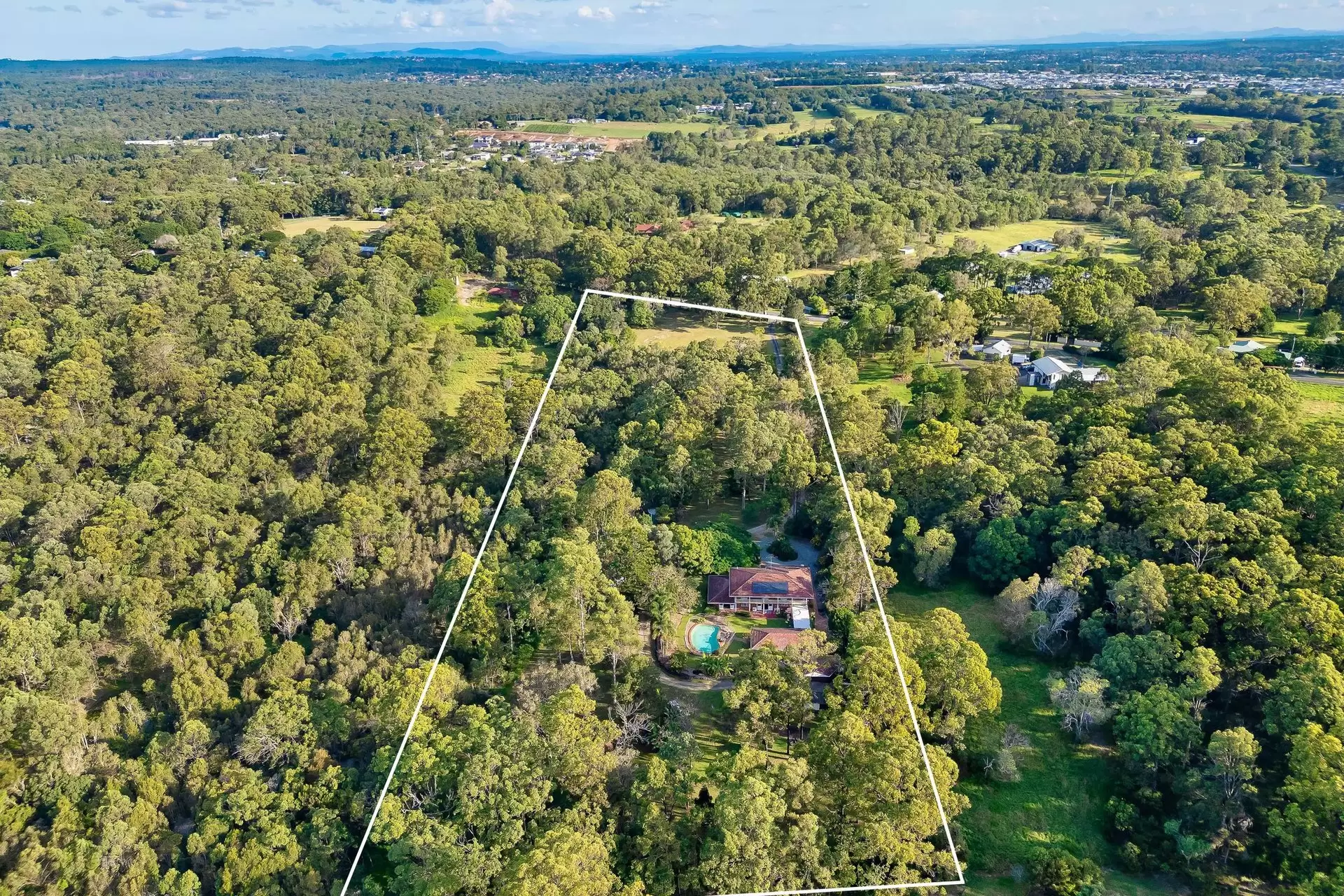 374 Grieve Road, Rochedale Sold by  - image 1
