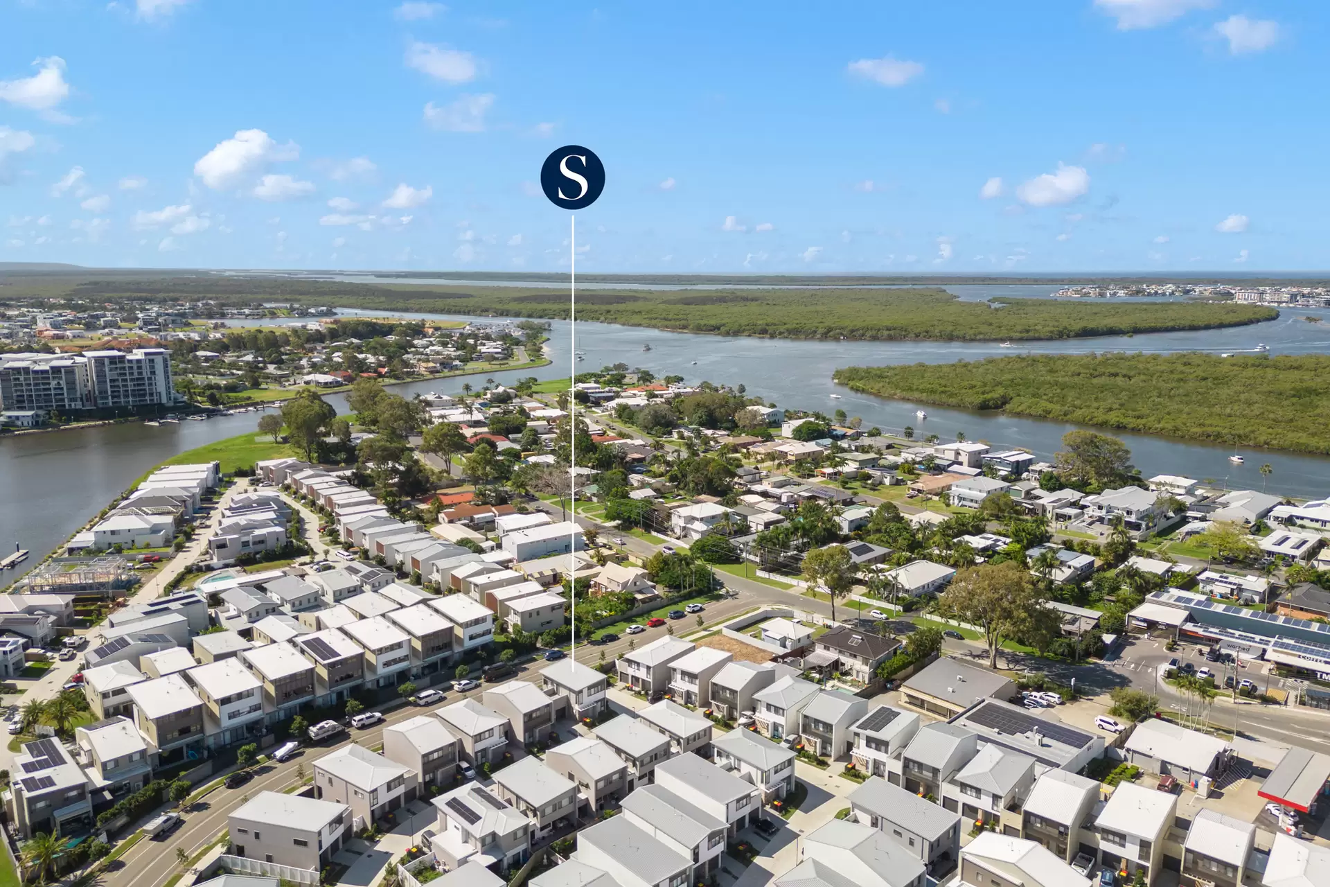 17/191 Marina Quays Boulevard, Hope Island For Sale by Queensland Sotheby's International Realty - image 1