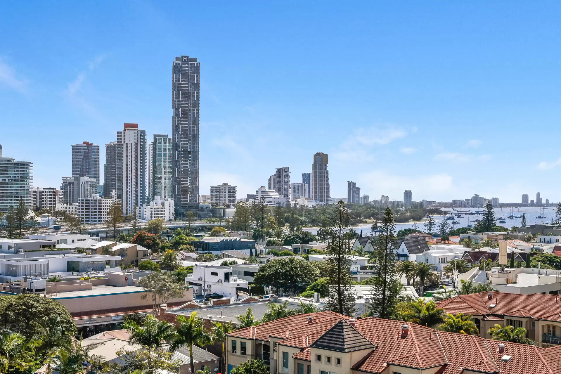 19/20 Cronin Avenue, Main Beach Sold by Queensland Sotheby's International Realty - image 1