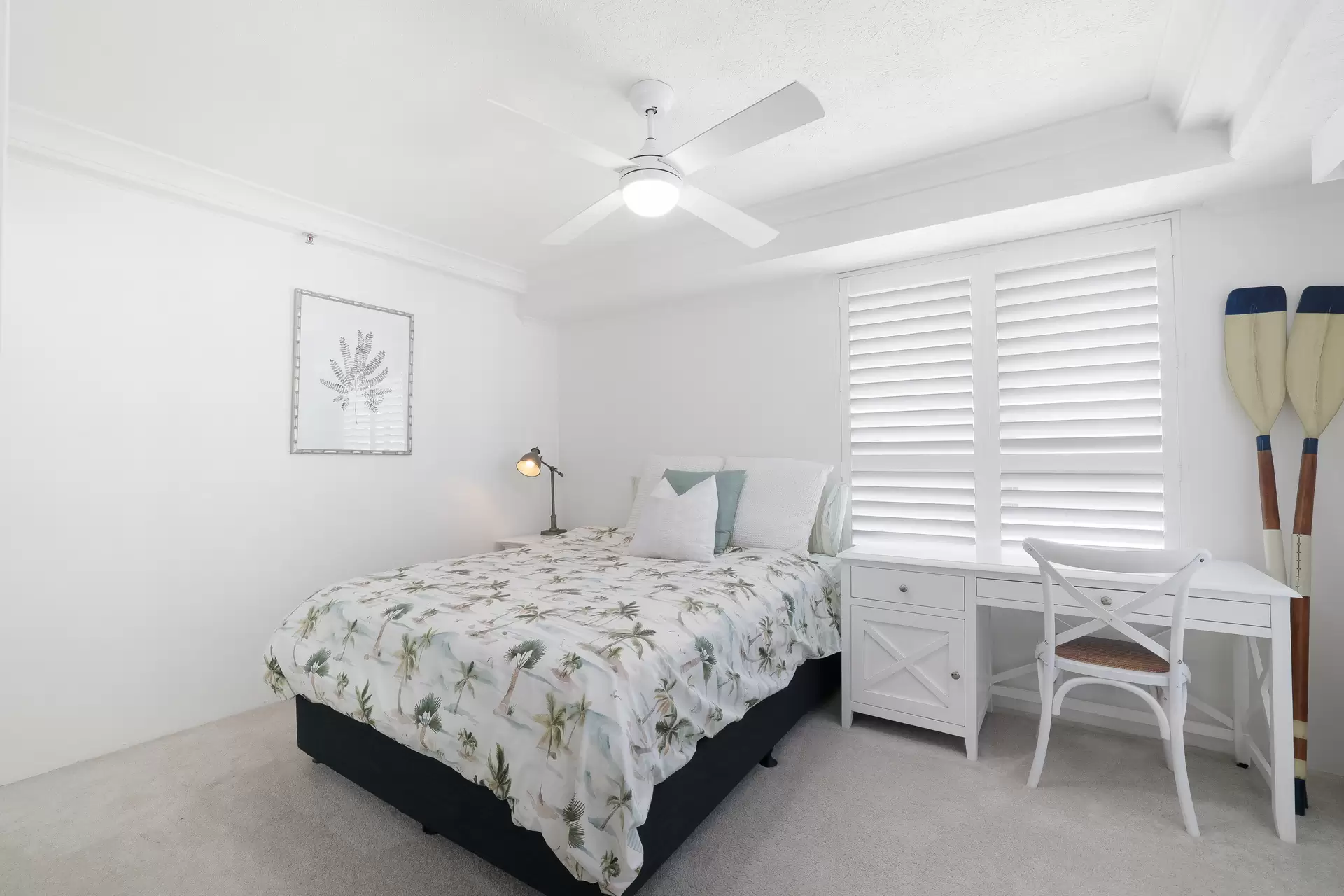 19/20 Cronin Avenue, Main Beach Sold by Queensland Sotheby's International Realty - image 1