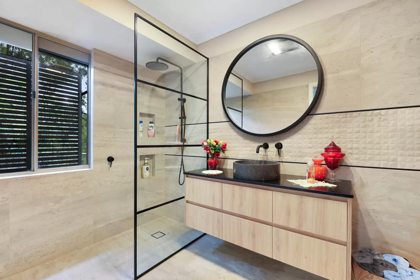 39 Strawberry Road, Mudgeeraba Sold by  - image 1