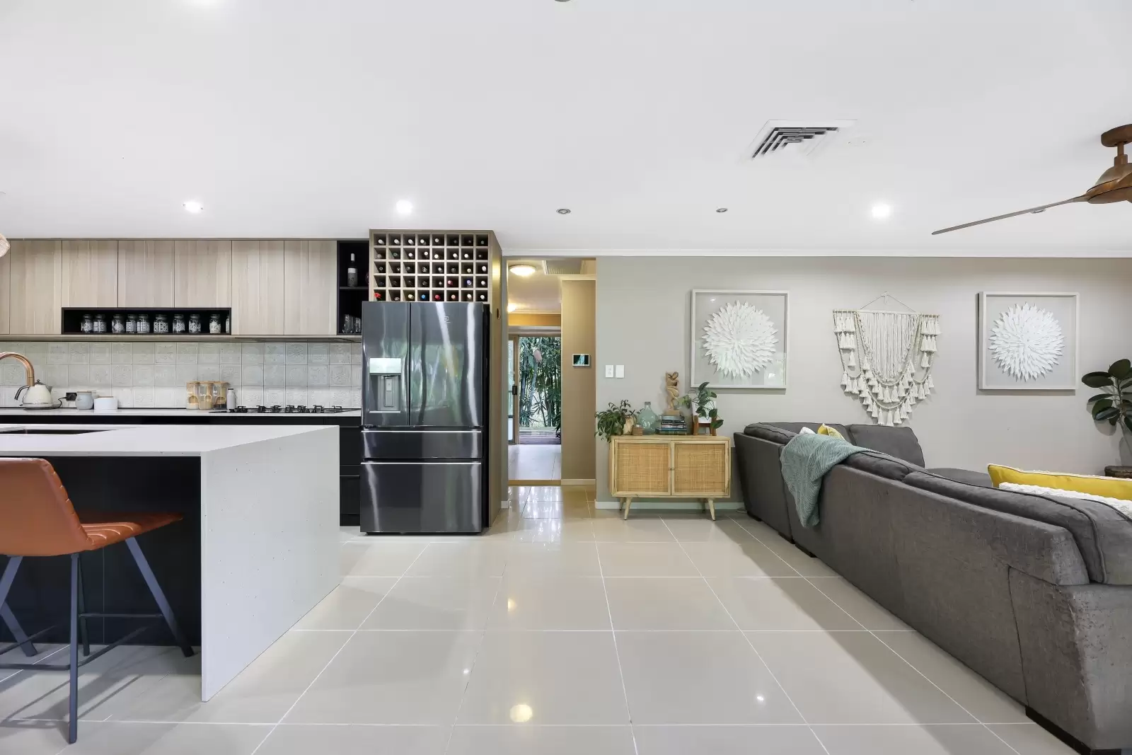 39 Strawberry Road, Mudgeeraba Sold by Queensland Sotheby's International Realty - image 1
