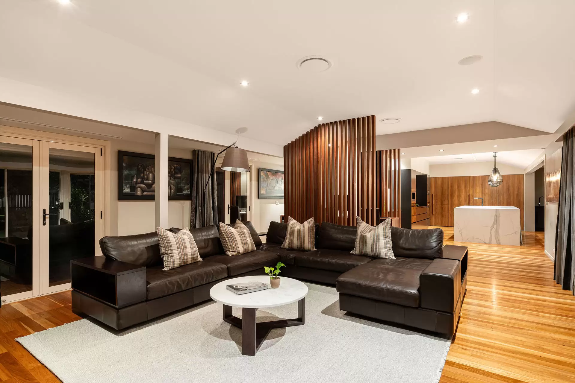 101 Geldart Road, Chandler Sold by Queensland Sotheby's International Realty - image 1