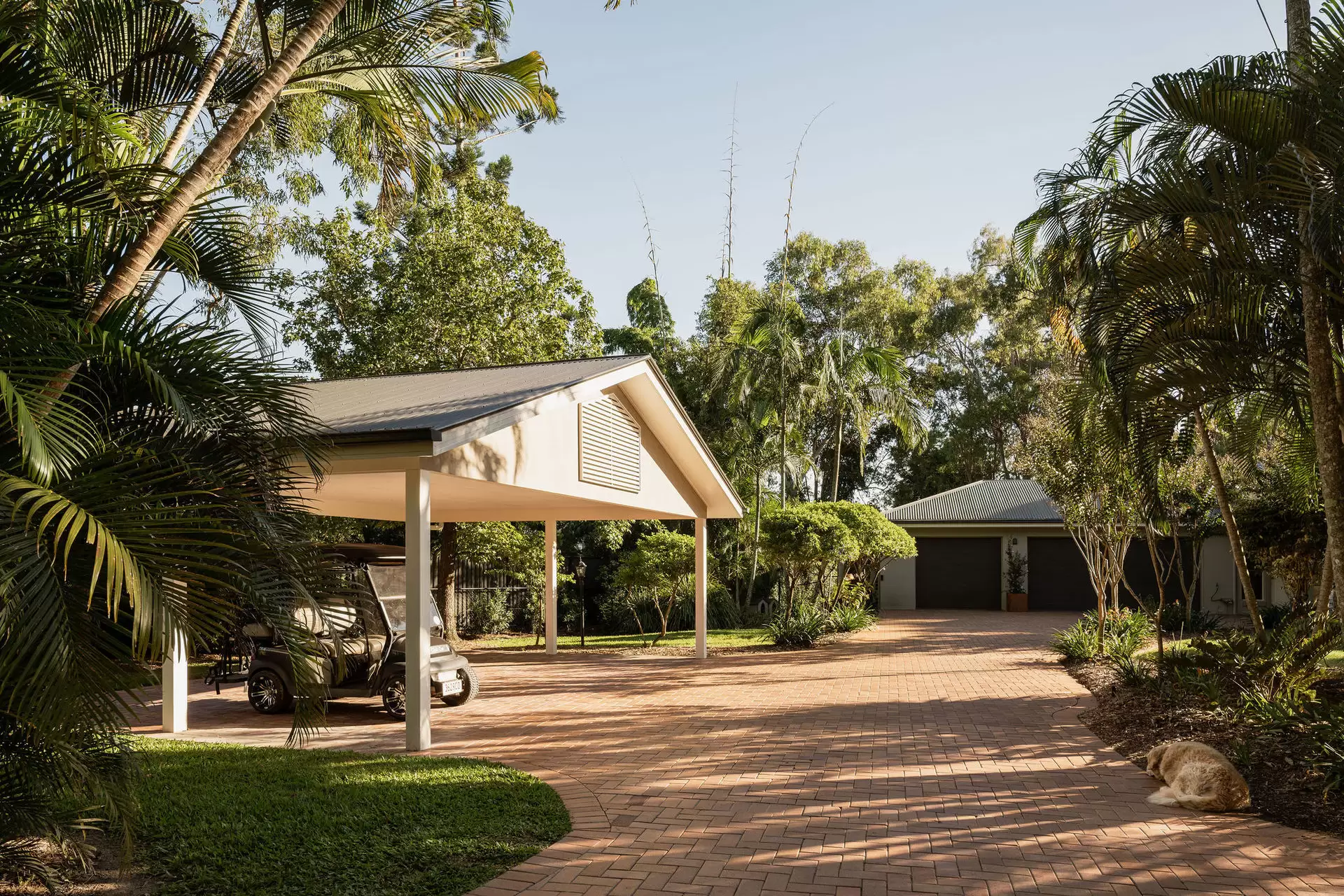 101 Geldart Road, Chandler Sold by Queensland Sotheby's International Realty - image 1