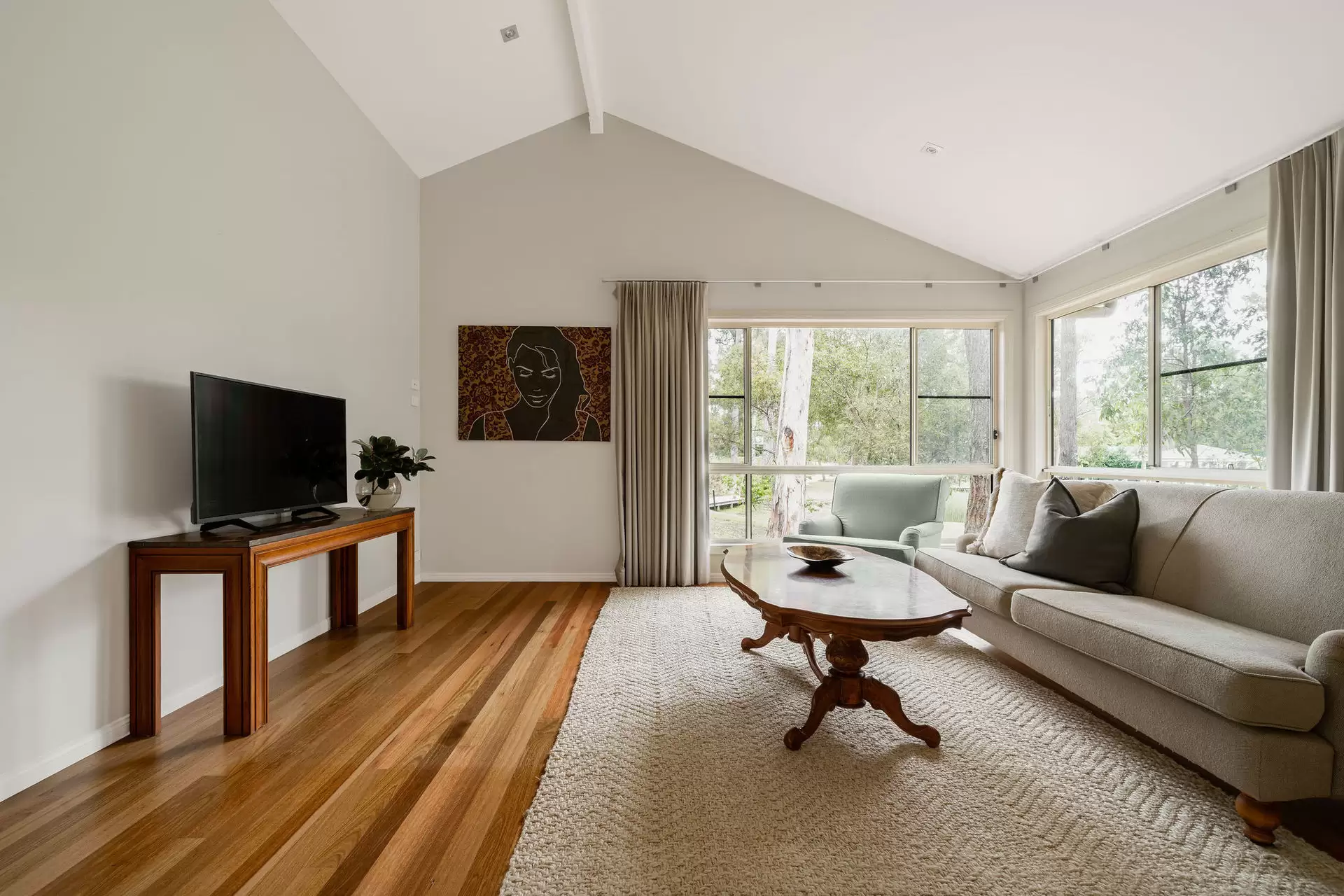 101 Geldart Road, Chandler Sold by Queensland Sotheby's International Realty - image 1
