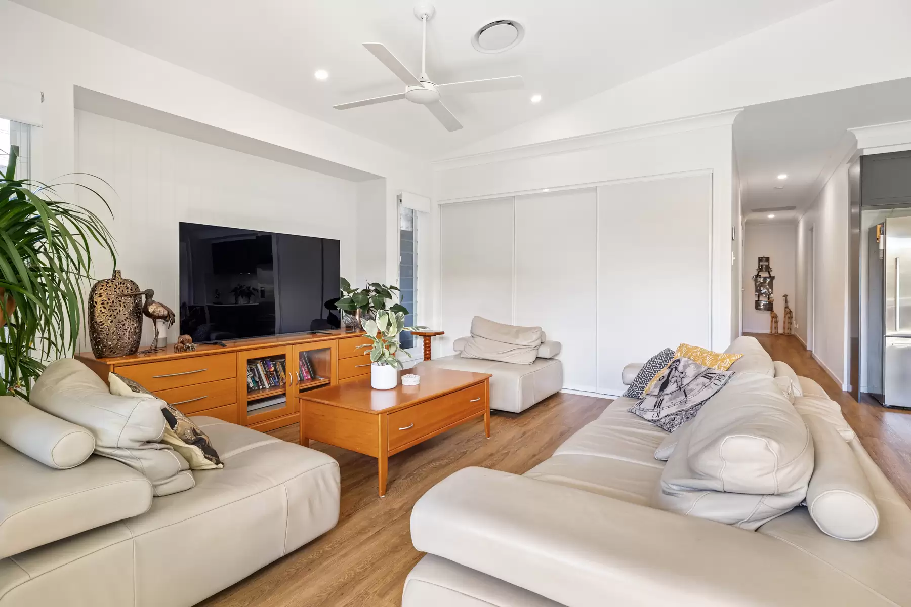 12 Dell Street, Cleveland Sold by Queensland Sotheby's International Realty - image 1