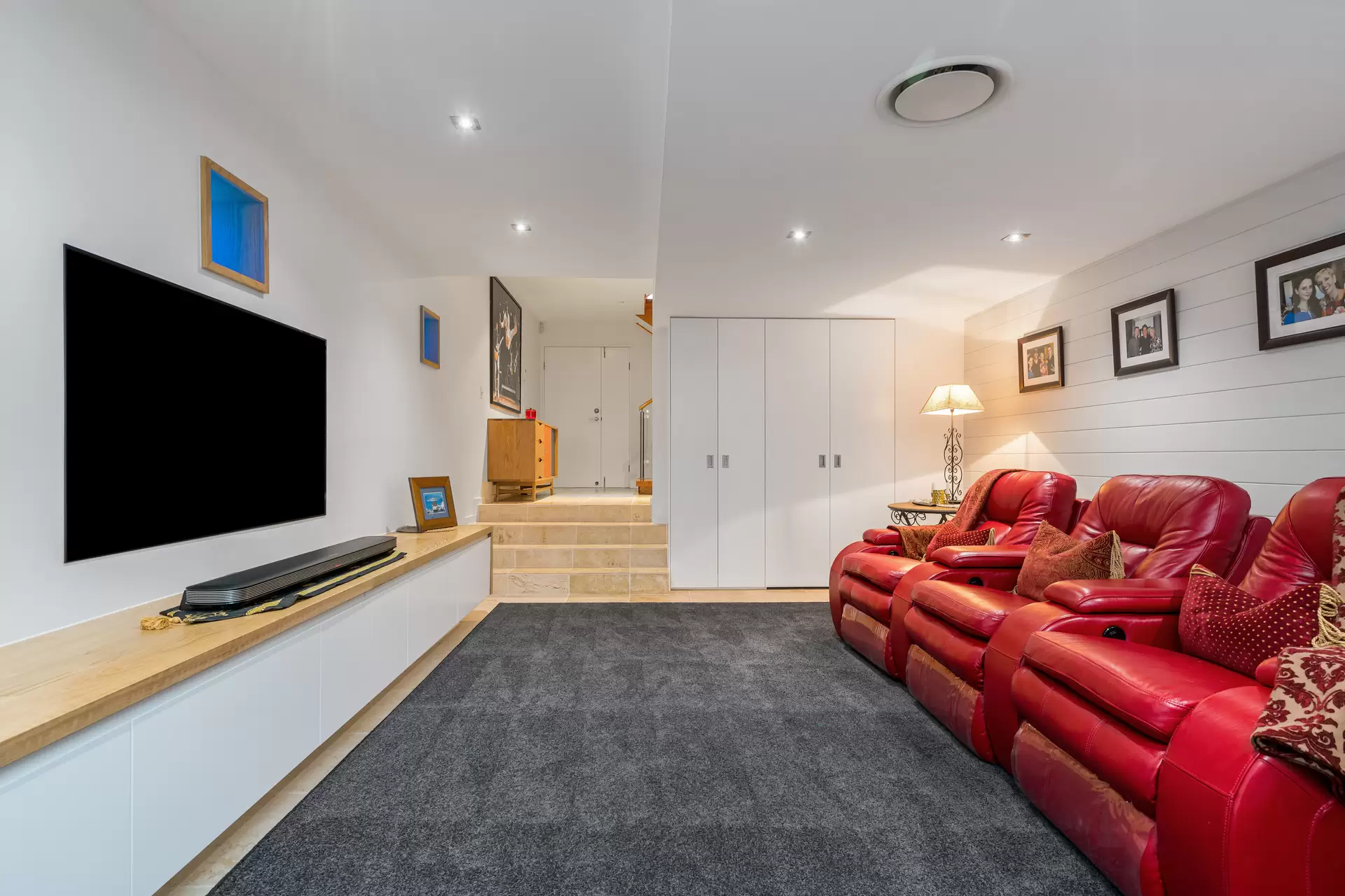 2/35 Hughes Avenue, Main Beach Sold by Queensland Sotheby's International Realty - image 1