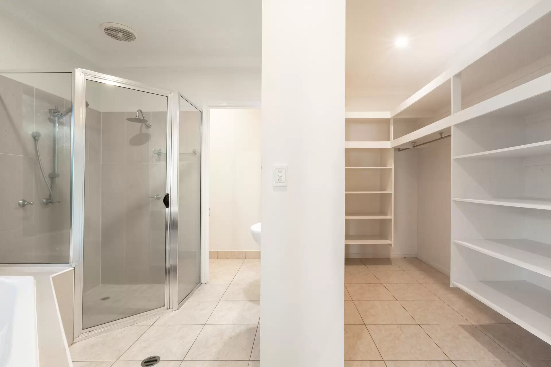 2 Lorikeet Close, Port Douglas Sold by  - image 1