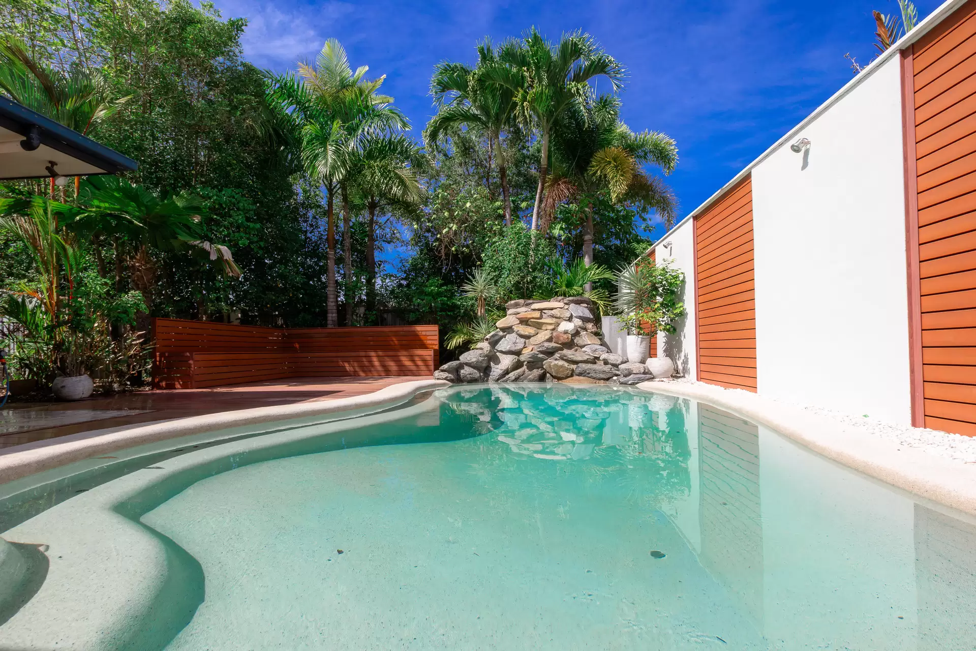 2 Lorikeet Close, Port Douglas Sold by Queensland Sotheby's International Realty - image 1