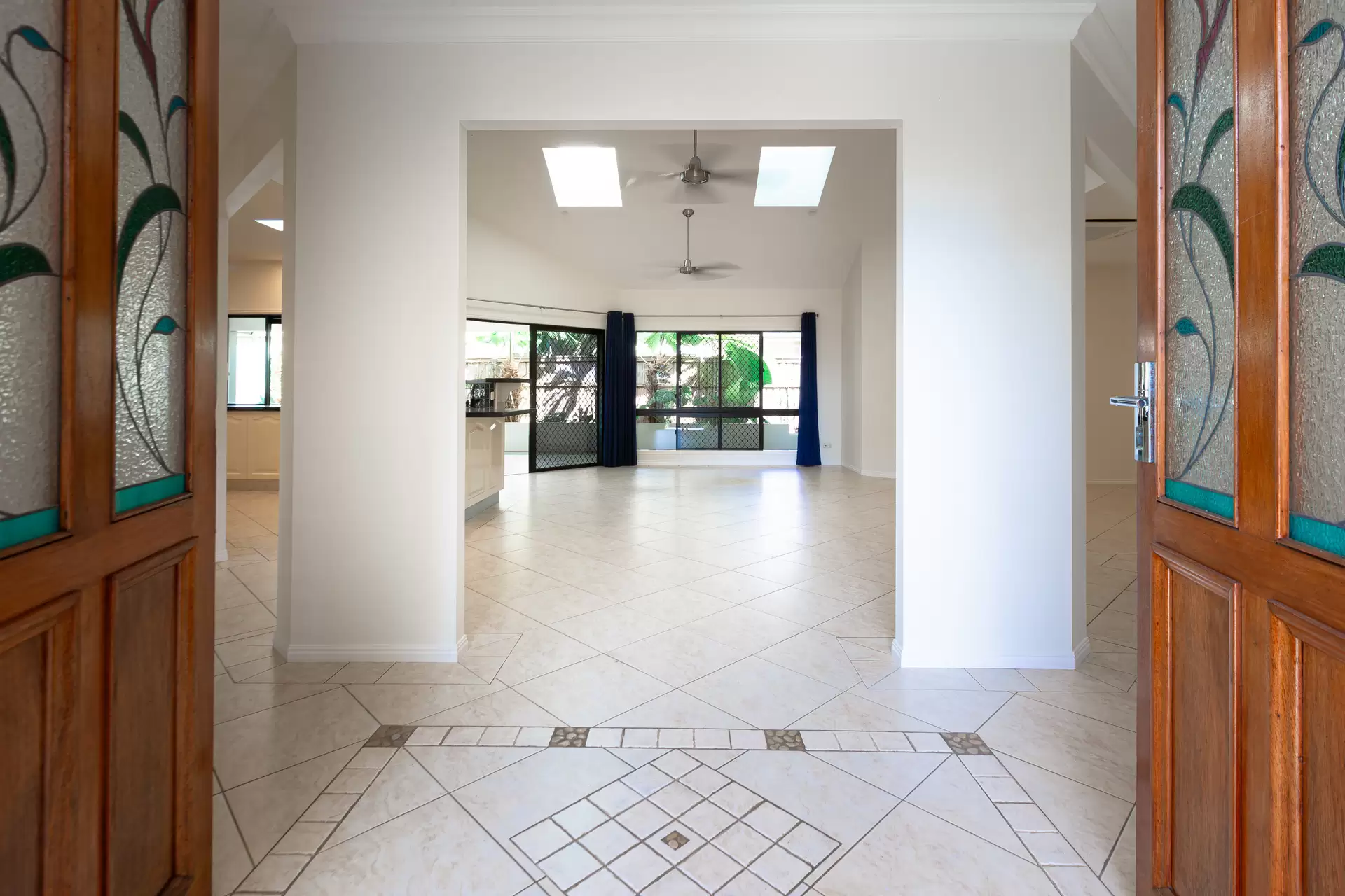 2 Lorikeet Close, Port Douglas Sold by Queensland Sotheby's International Realty - image 1