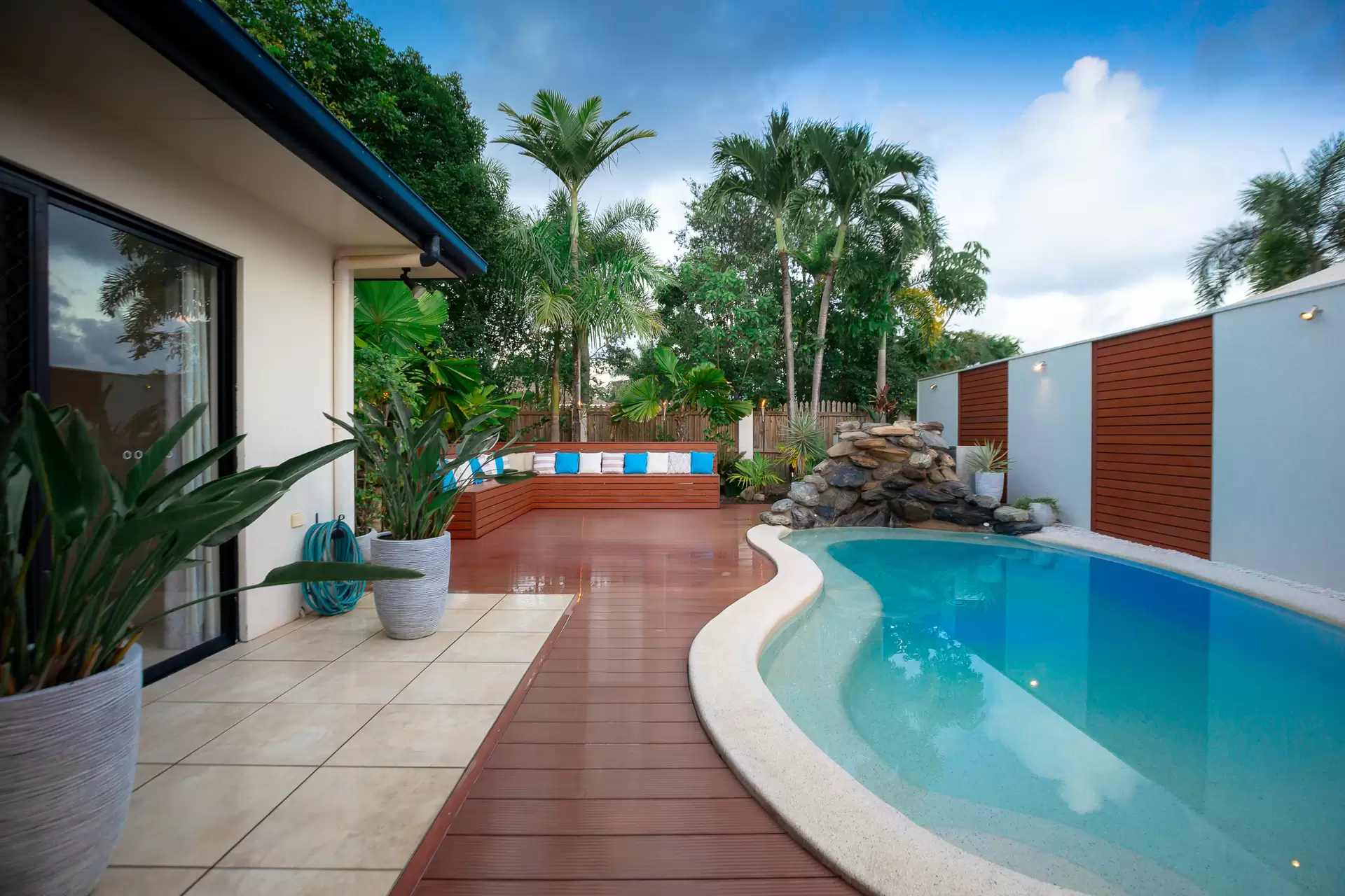 2 Lorikeet Close, Port Douglas Sold by Queensland Sotheby's International Realty - image 1