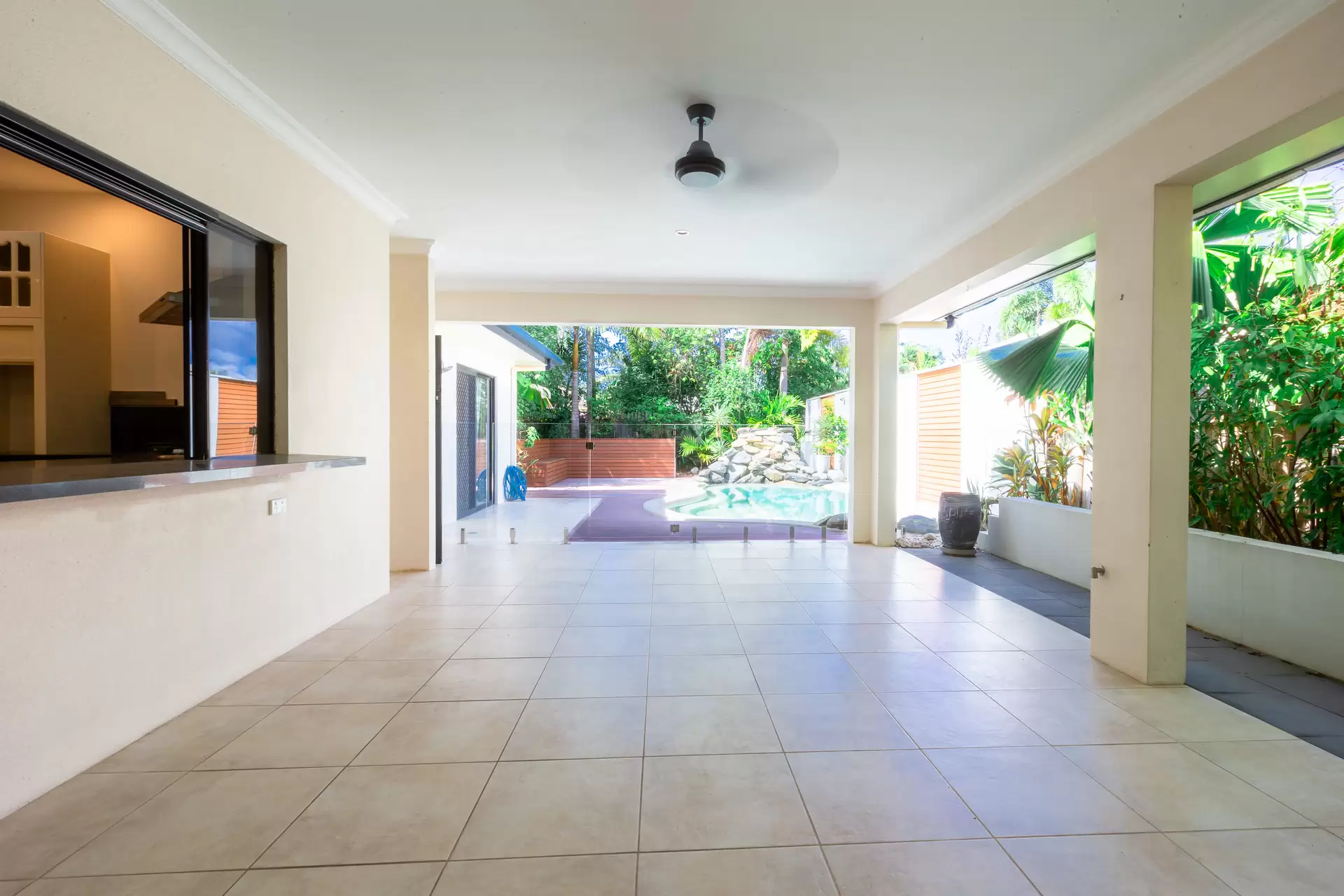 2 Lorikeet Close, Port Douglas Sold by Queensland Sotheby's International Realty - image 1
