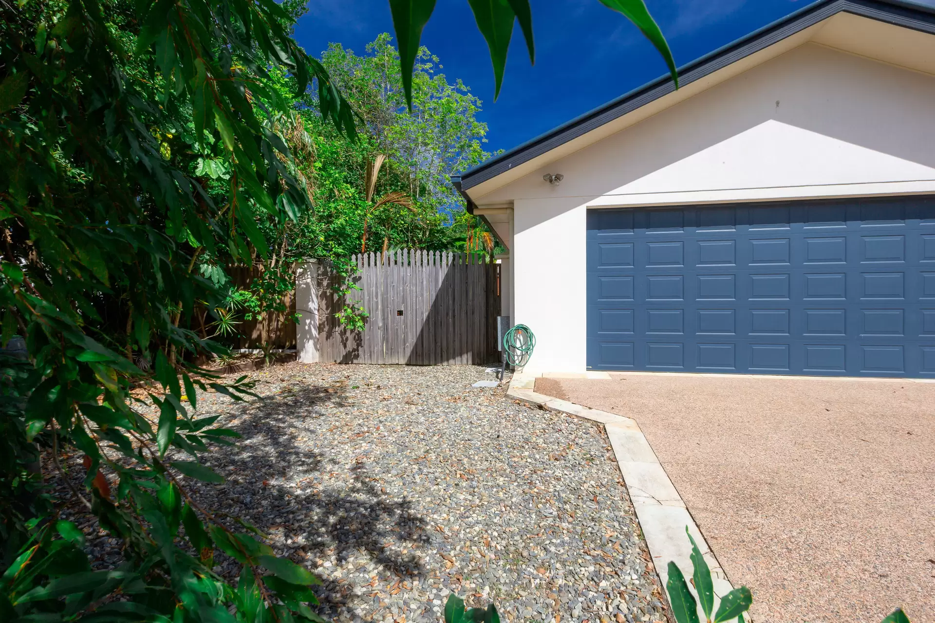 2 Lorikeet Close, Port Douglas Sold by Queensland Sotheby's International Realty - image 1