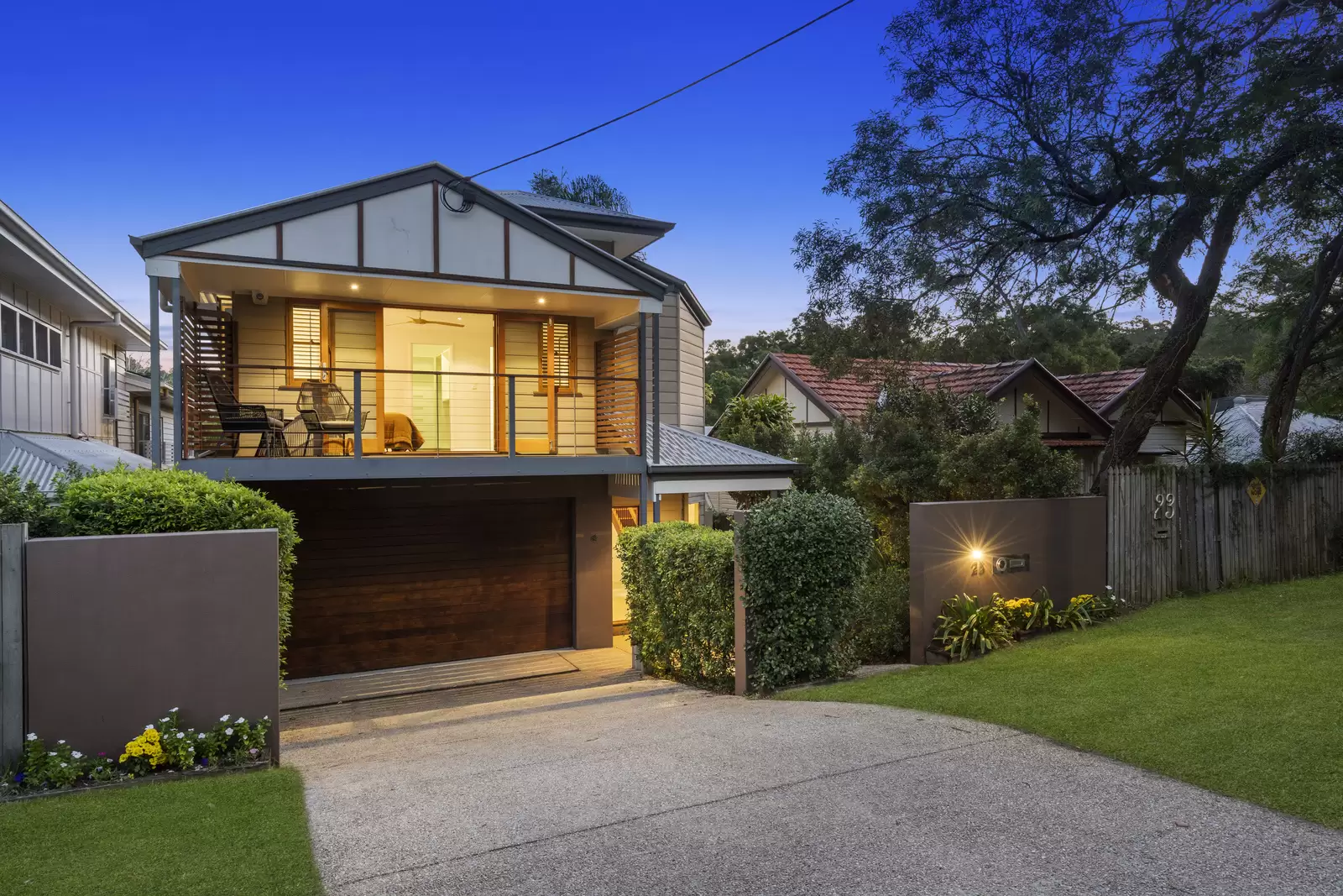 25 Burnham Road, Bardon Sold by  - image 1