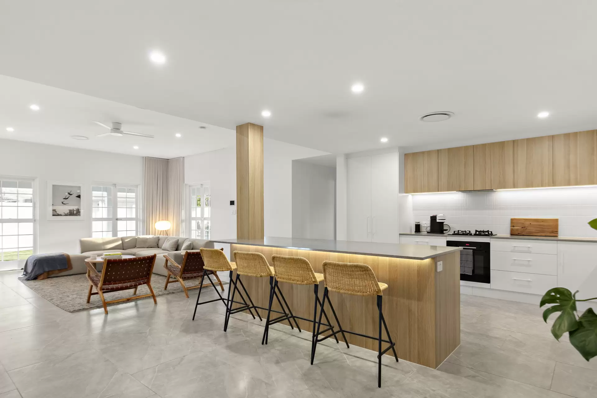 31 Spindle Street, Palm Beach Sold by  - image 1