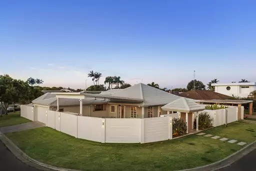 31 Spindle Street, Palm Beach Sold by Queensland Sotheby's International Realty