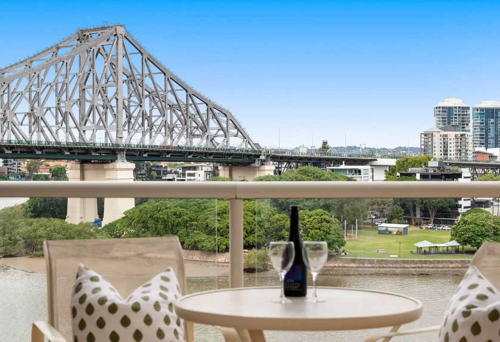 45/32 Macrossan Street, Brisbane City Sold by  - image 1