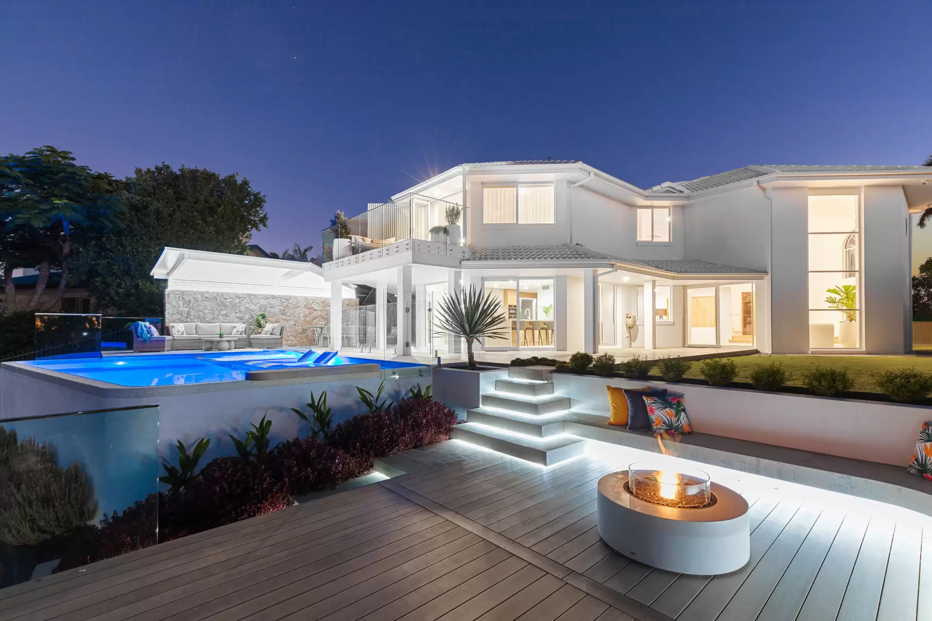 17 Stirling Castle Court, Pelican Waters Sold by Queensland Sotheby's International Realty - image 1