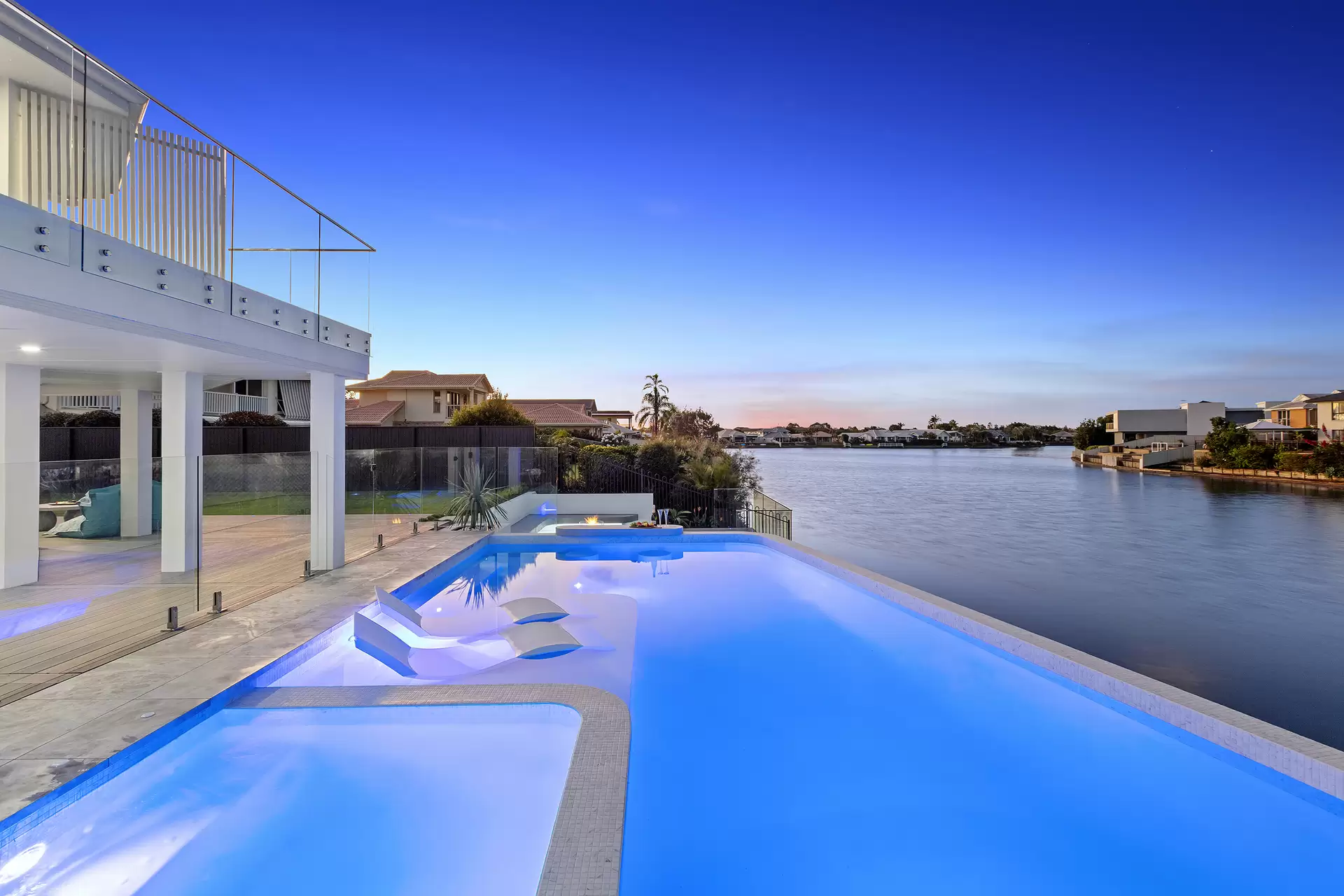 17 Stirling Castle Court, Pelican Waters Sold by Queensland Sotheby's International Realty - image 1