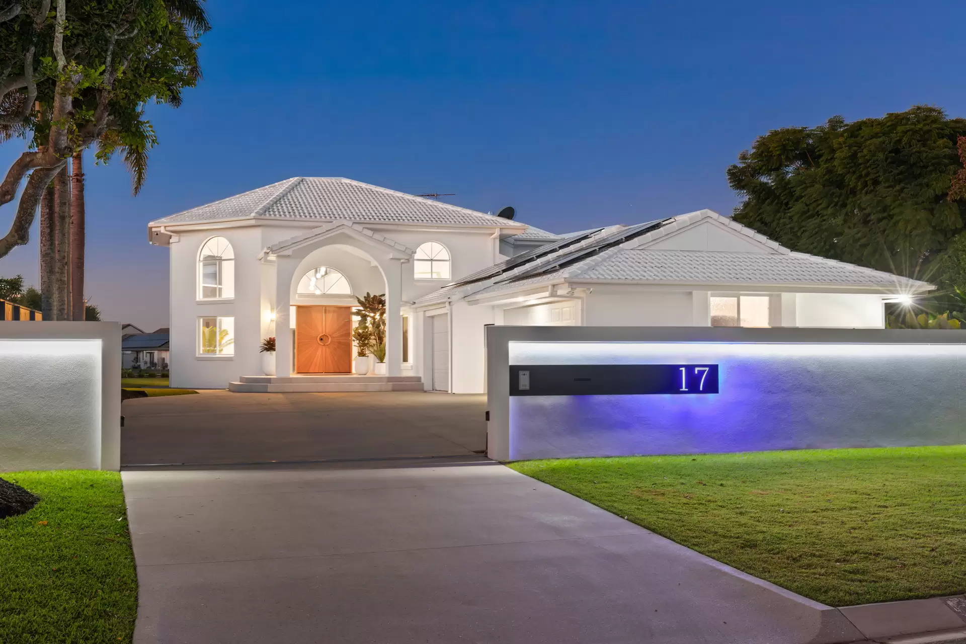 17 Stirling Castle Court, Pelican Waters Sold by Queensland Sotheby's International Realty - image 1