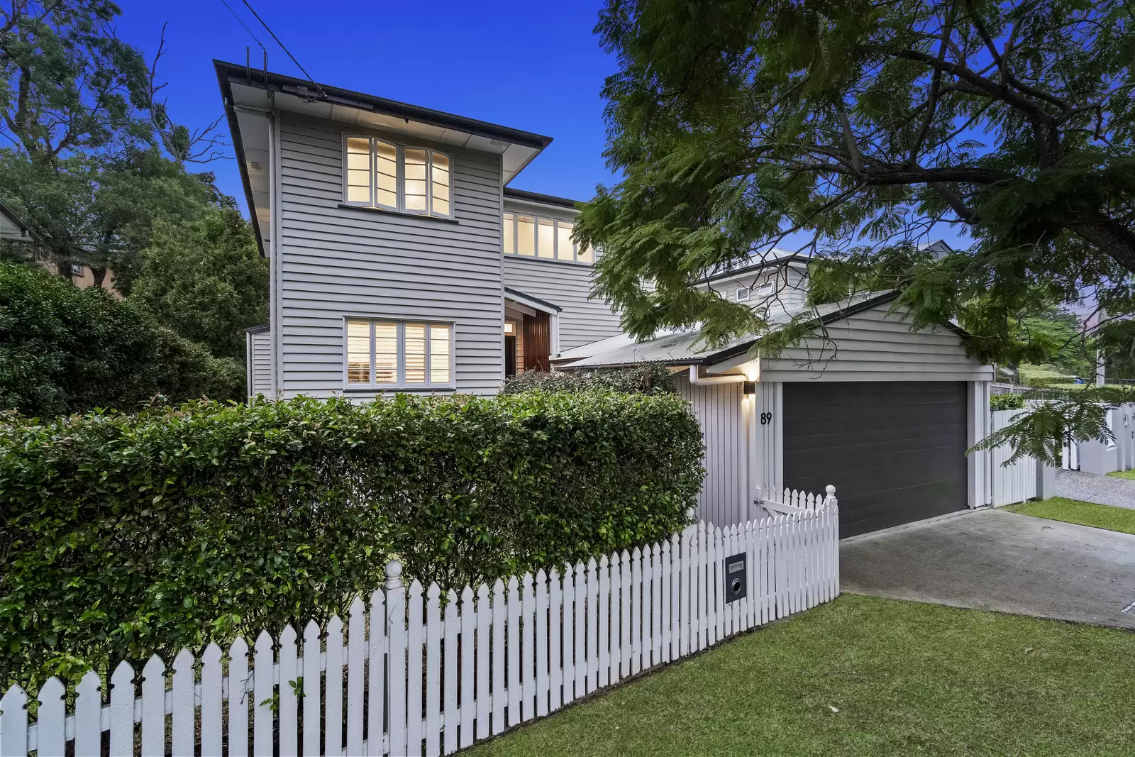 89 Gerler Street, Bardon Sold by  - image 1
