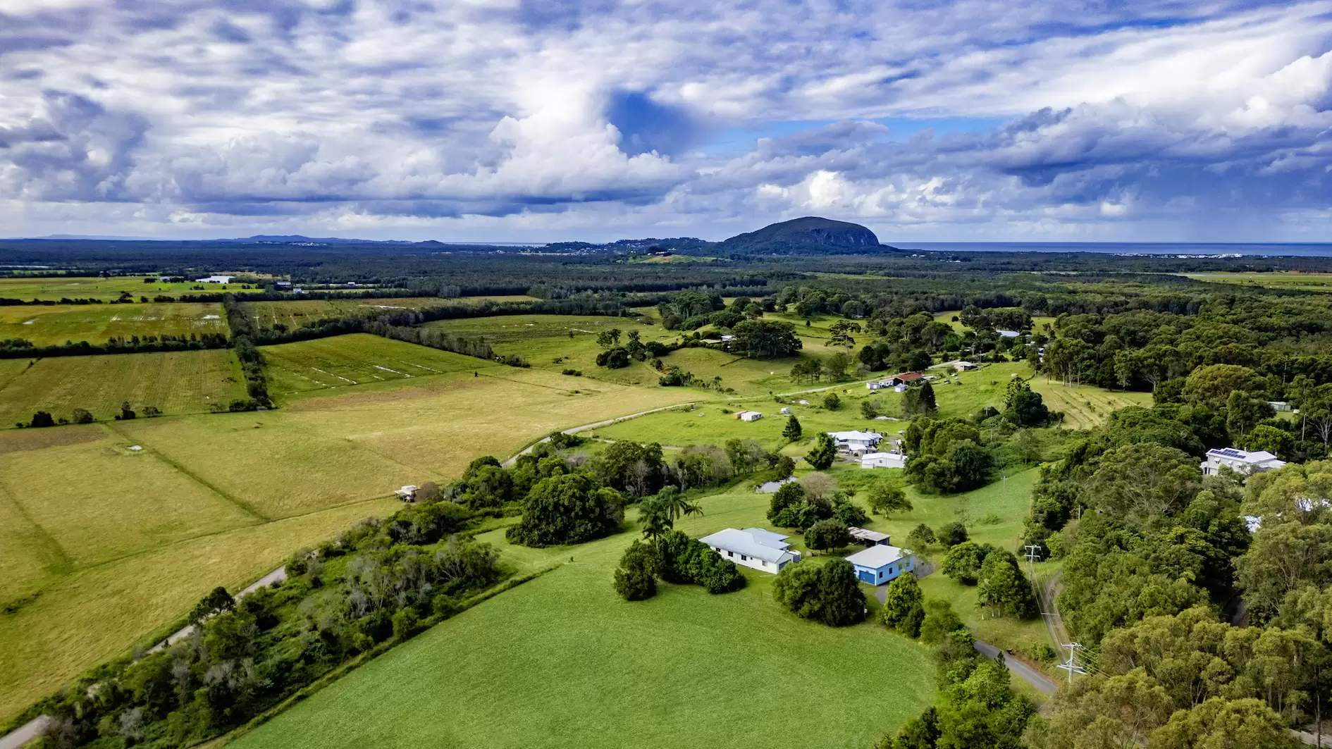 51 Twin Peaks Road, Bli Bli Sold by Queensland Sotheby's International Realty - image 1