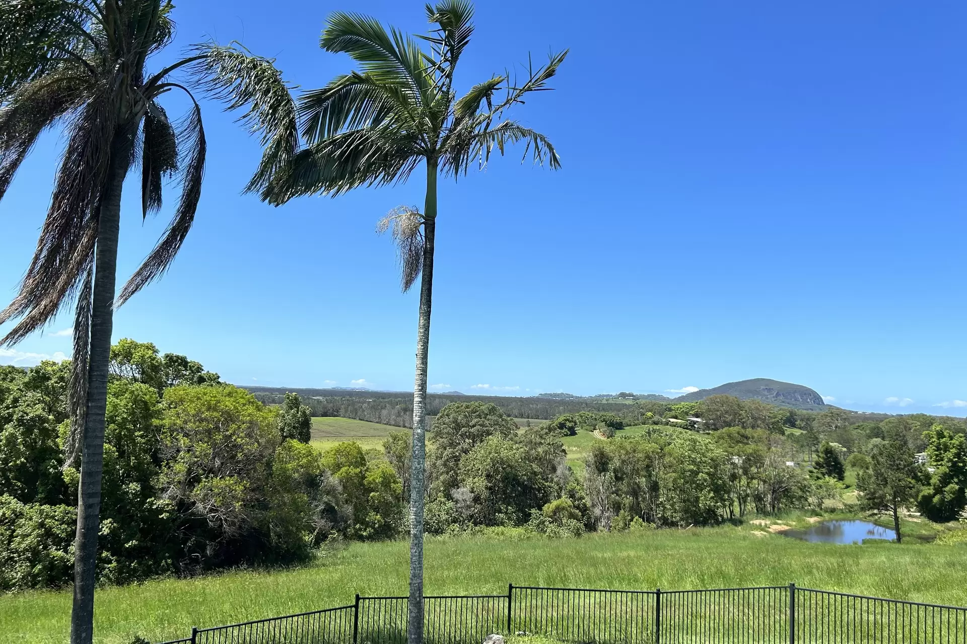 51 Twin Peaks Road, Bli Bli Sold by Queensland Sotheby's International Realty - image 1